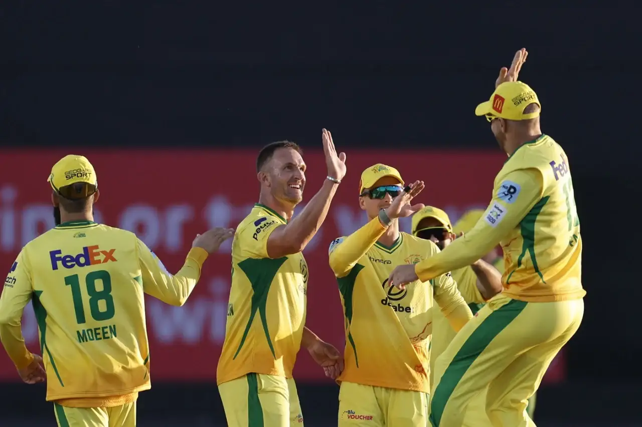 Hardus Viljoen playing for JSK