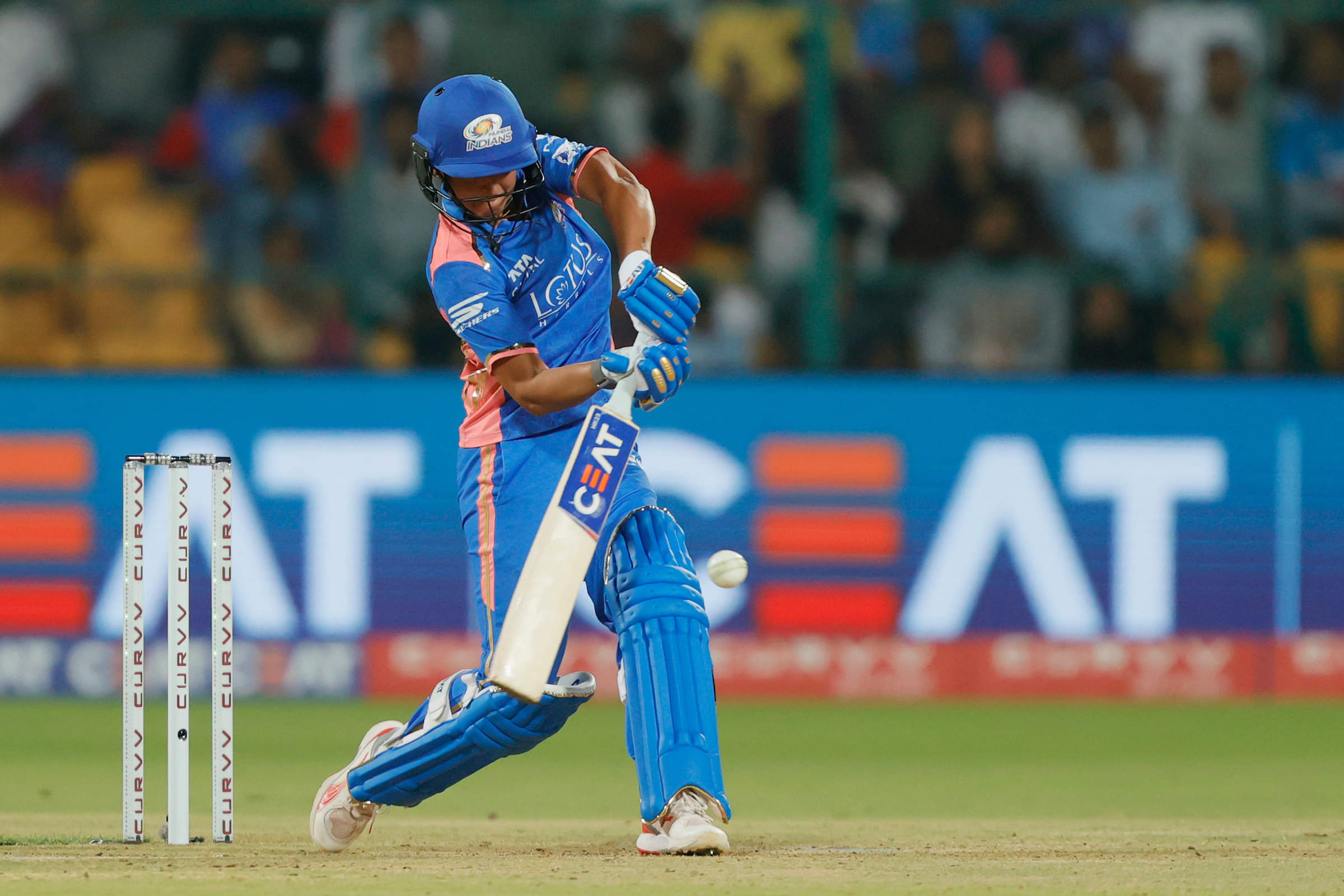 WATCH: Harmanpreet Kaur's Dhoni-Like Six Sends Crowd In Delirium At Chinnaswamy