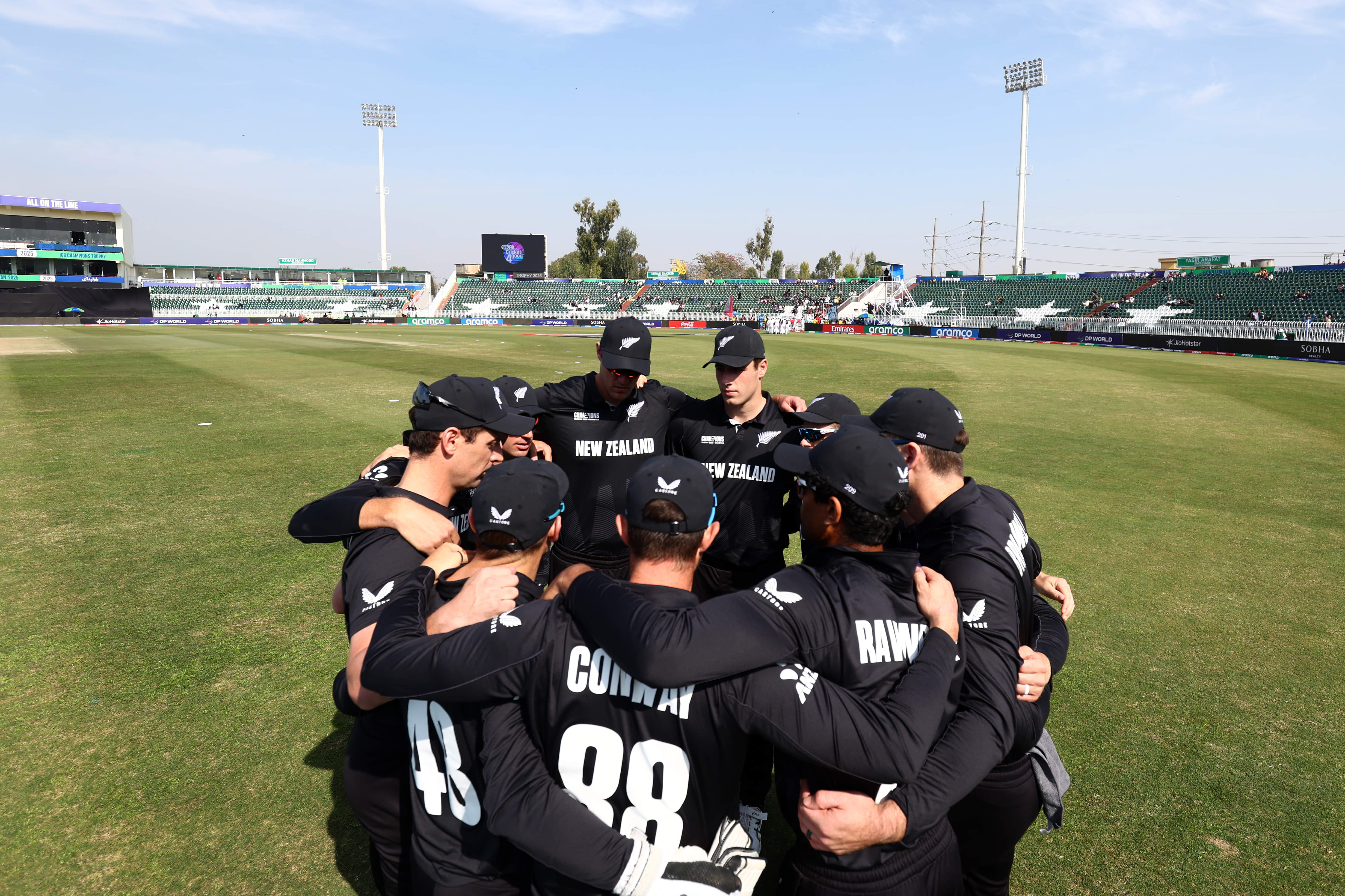 What Keeps New Zealand Consistent In ICC Events? Glenn Phillips Answers