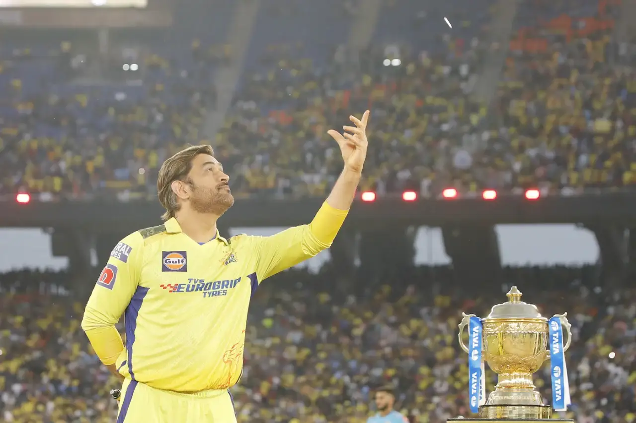 MS Dhoni Oldest Captain To Win An IPL Trophy