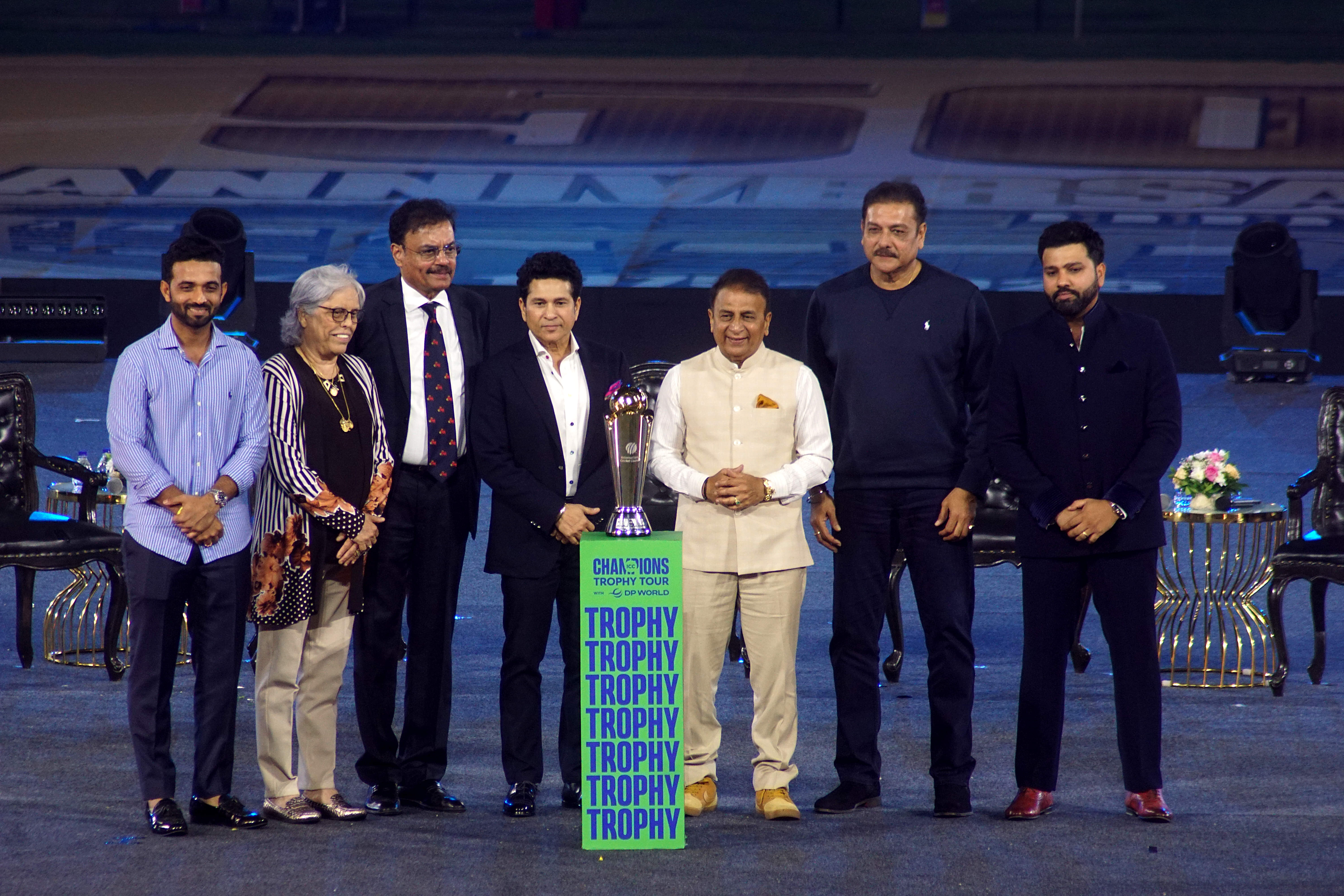 Size Doesn’t Matter: Gavaskar Brings in Sarfaraz To Support Rohit On Overweight Issue