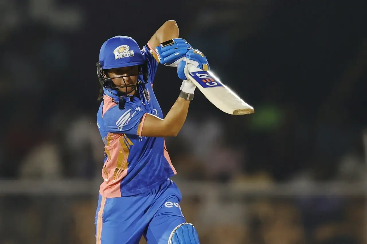 SENSATIONAL Harmanpreet Kaur Smashes Quick-Fire Half-Century In WPL 2025 Final