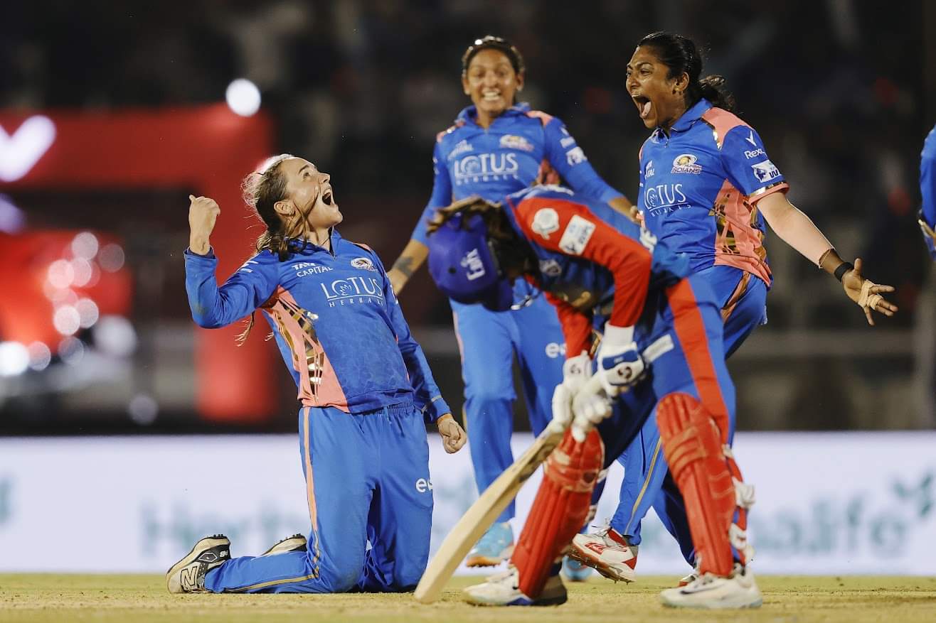 WPL 2025 Final WATCH: जेमिमा रोड्रिग्स की पारी का अंत... मुंबई ट्राफी उठाने के करीब