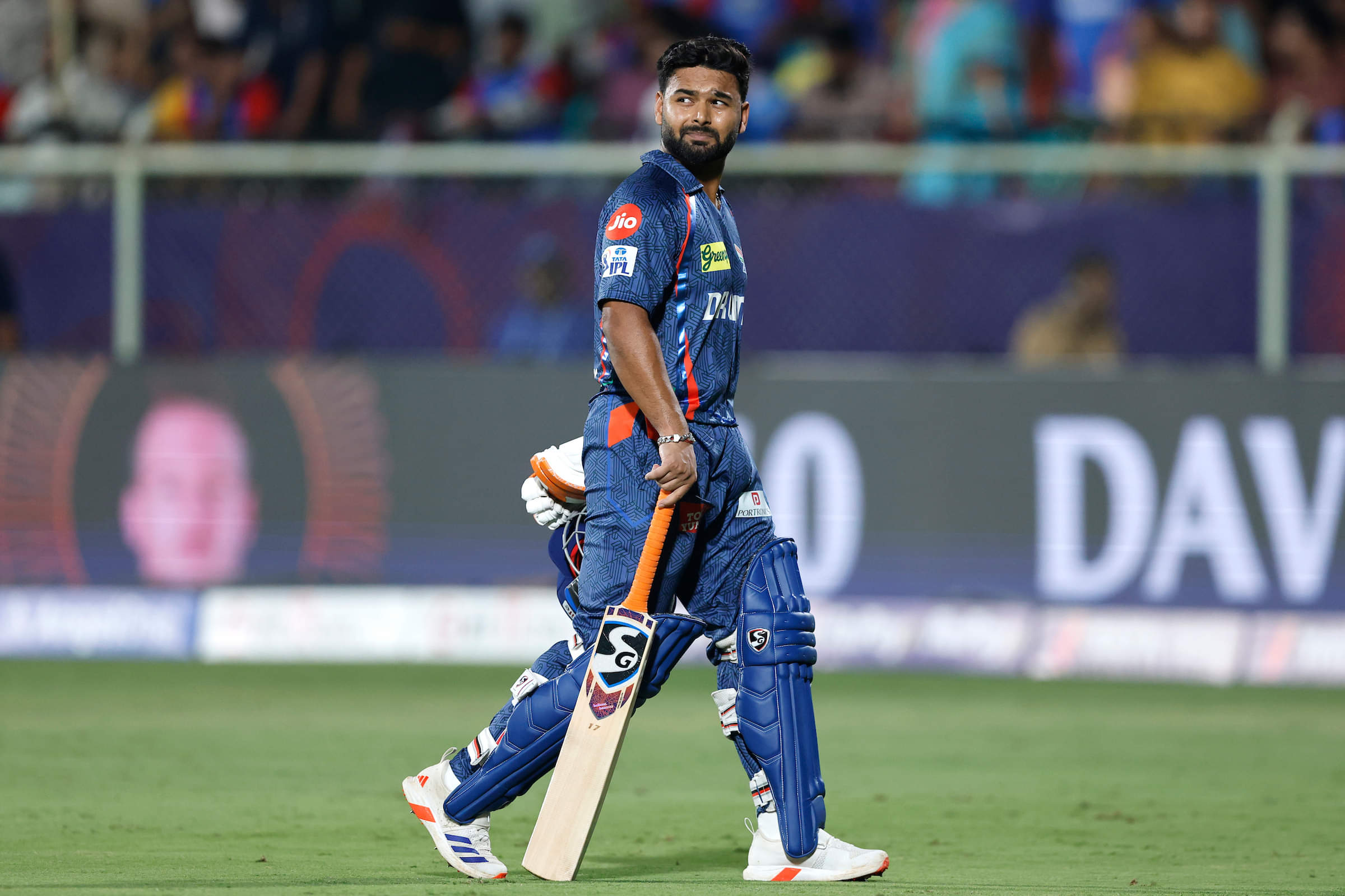 IPL's Costliest Buy Rishabh Pant Flops With Six-Ball DUCK On LSG Debut