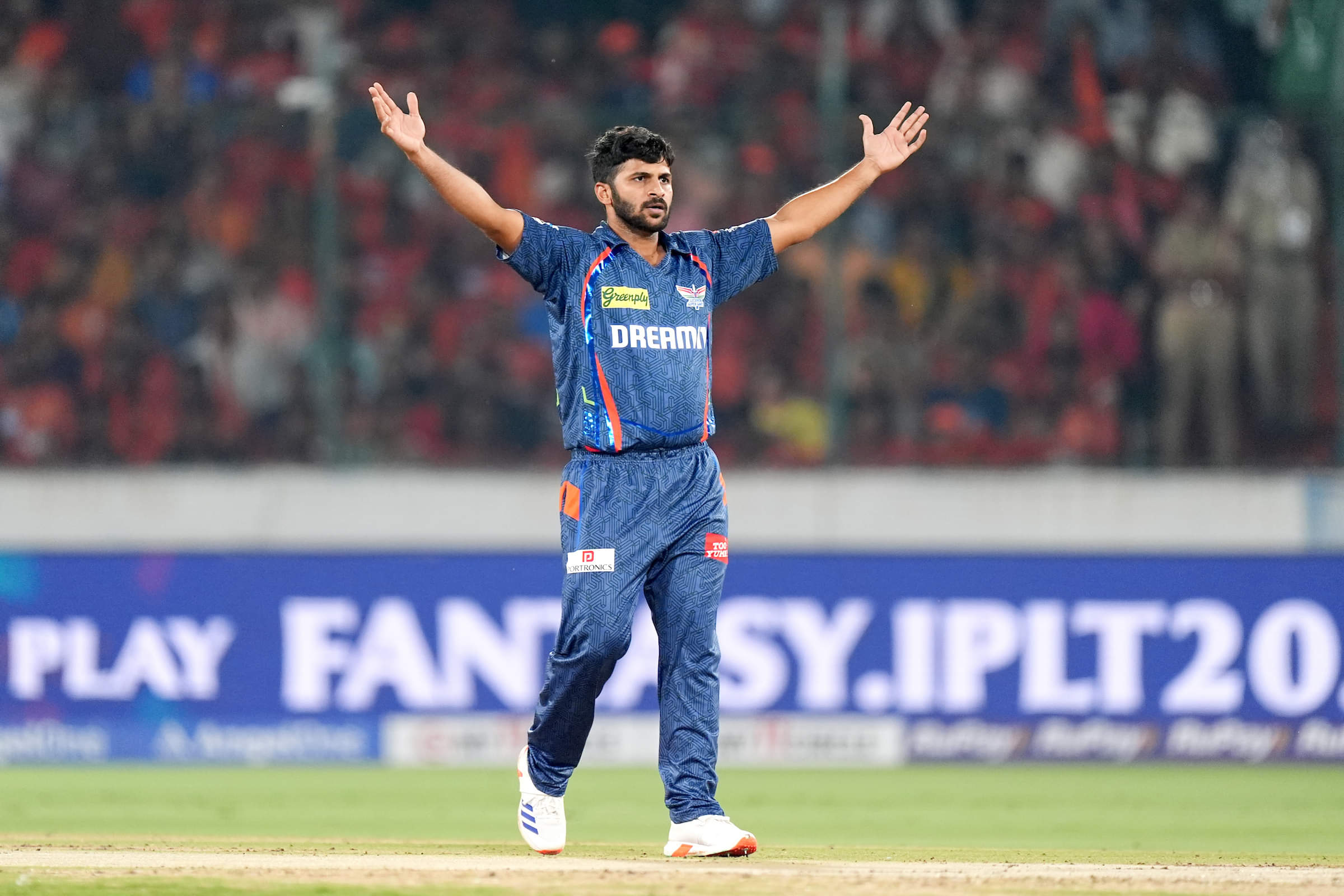 Lord Shardul Does Lord Things, Dismisses Abhishek, Kishan on Consecutive Deliveries