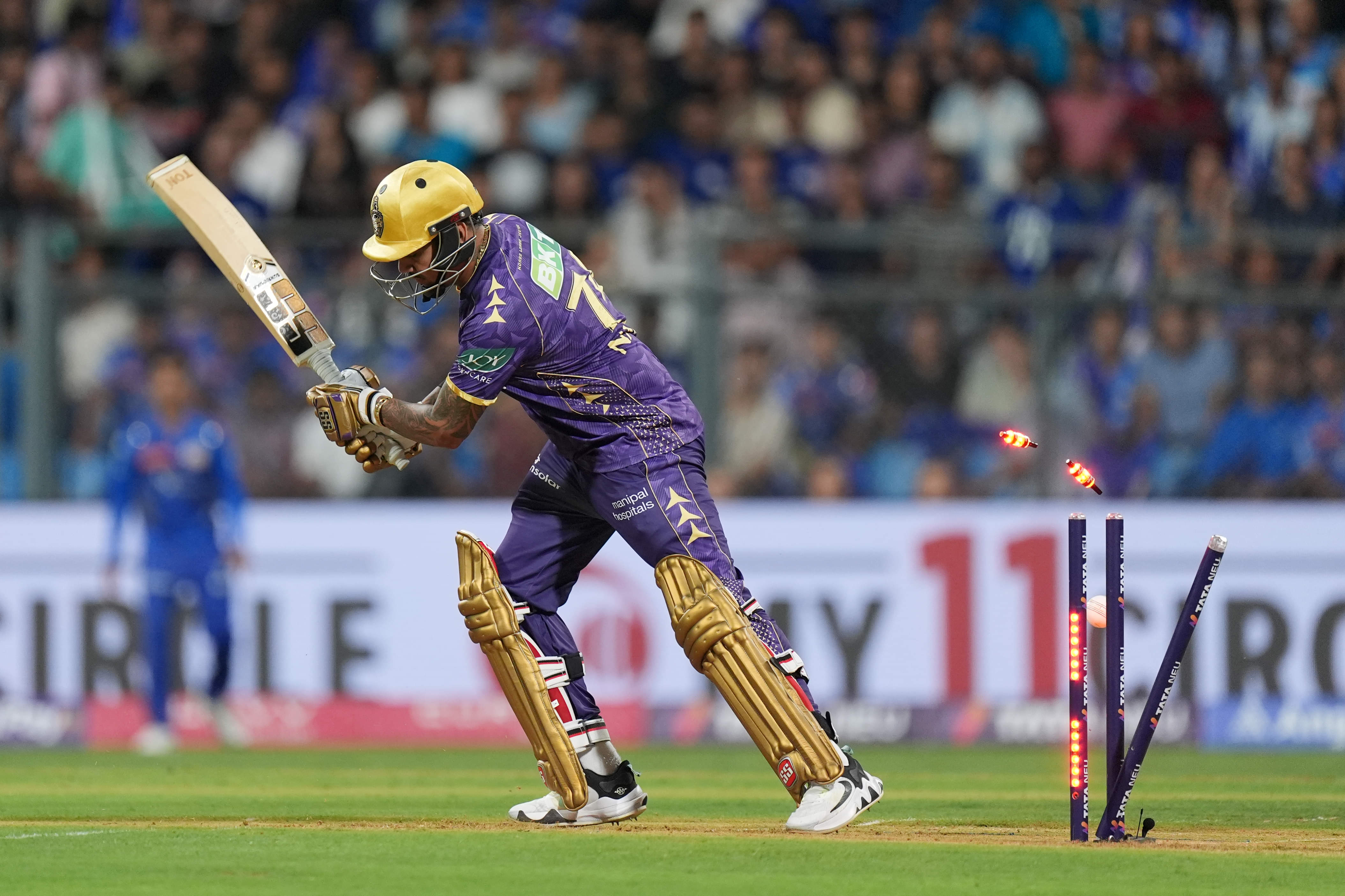 Trent Boult Owns Sunil Narine, And So Do Mumbai Indians