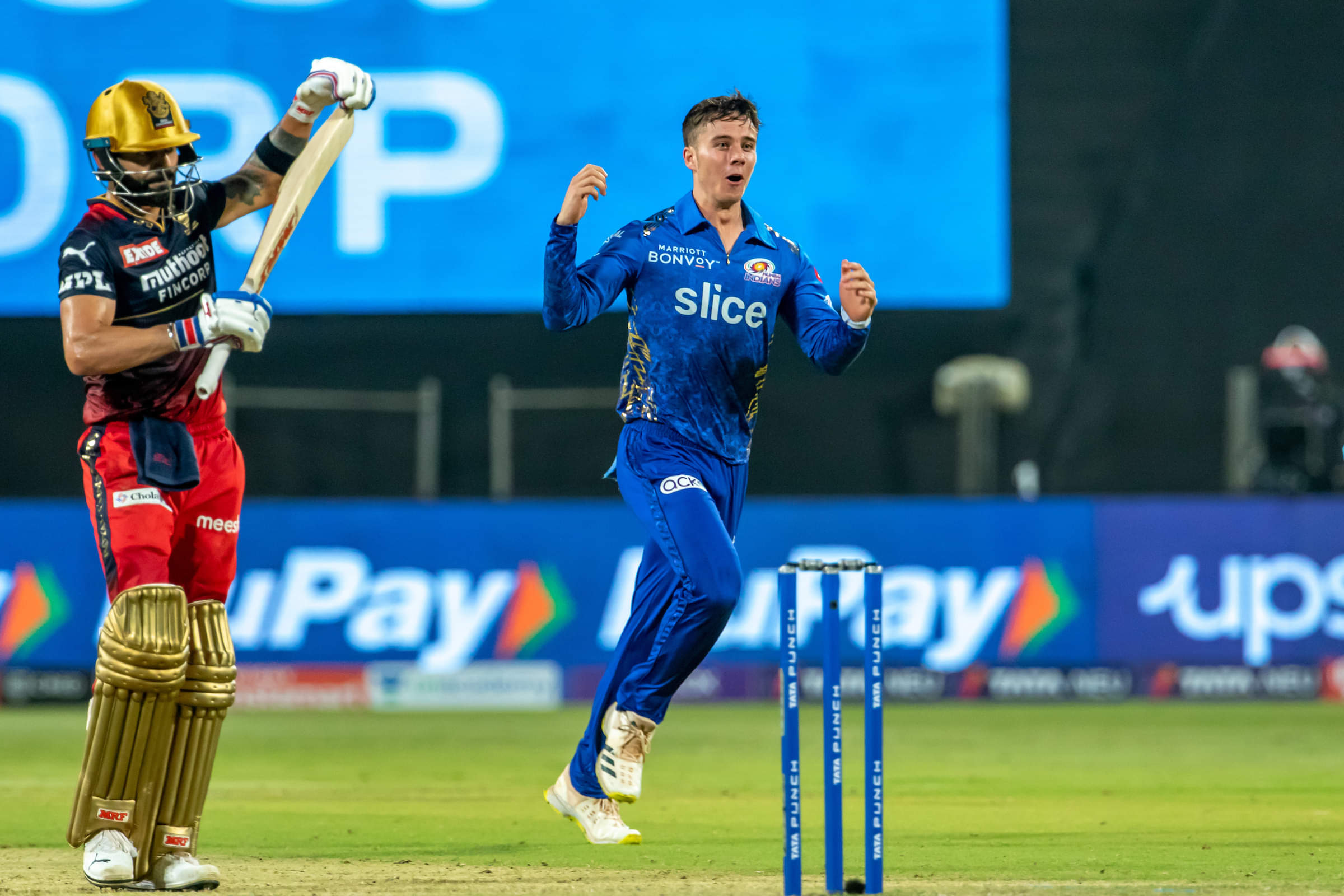 3 Unlikely Bowlers Who Have Dismissed Virat Kohli In IPL