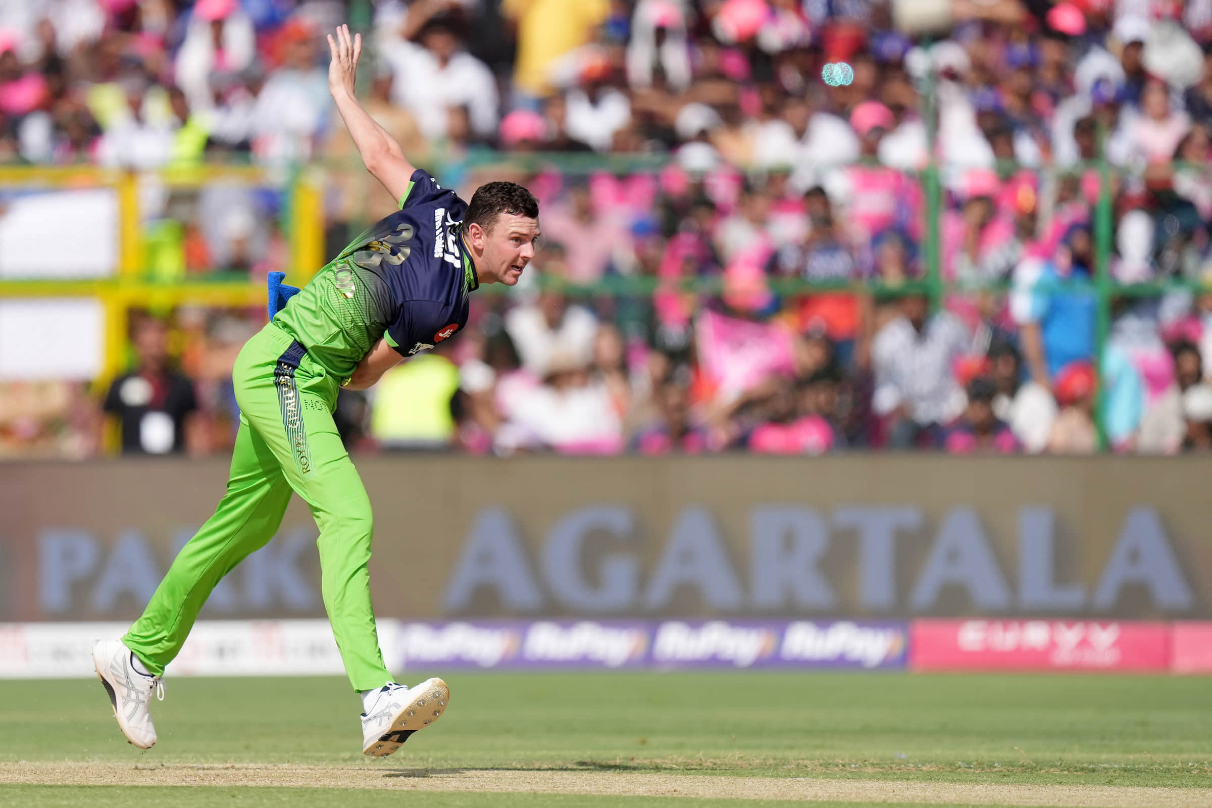 RCB Endure First Bowling Powerplay Failure In 14 IPL Games