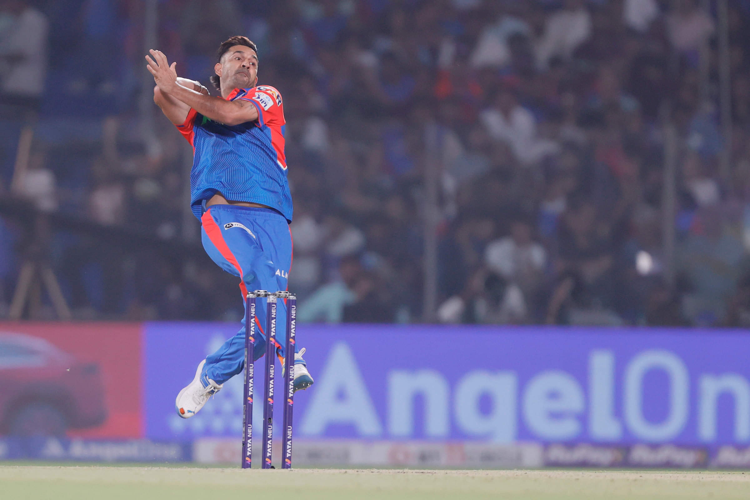  Mohit Sharma Explains How Saliva Has Helped Bowlers In IPL 2025