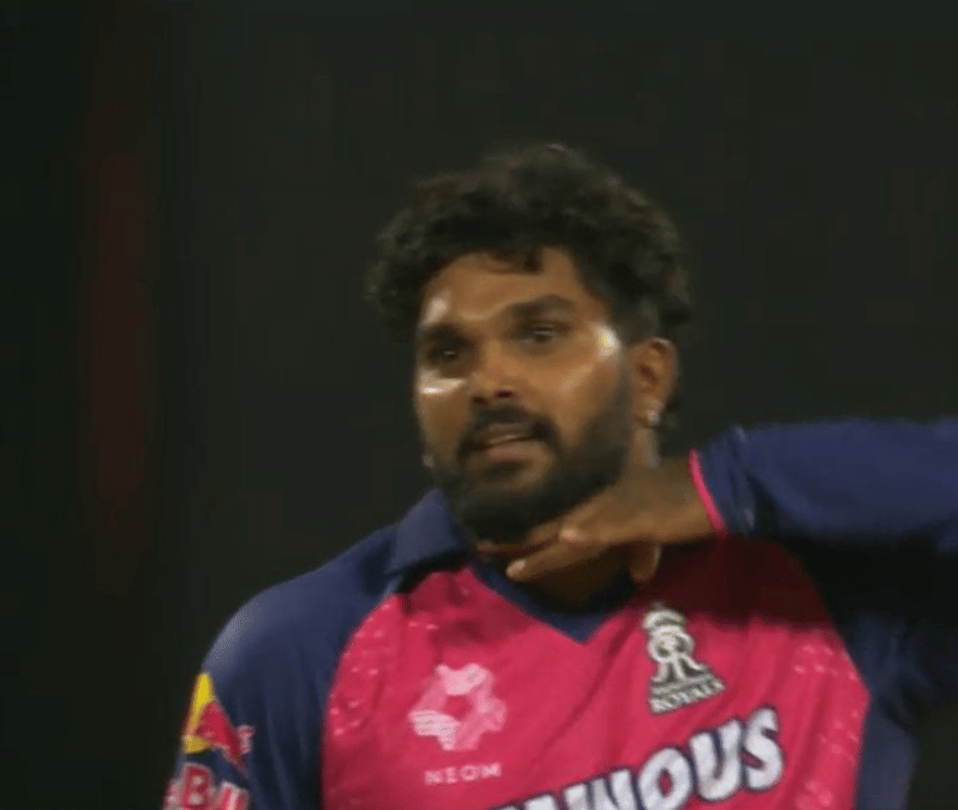 Hasaranga with the pushpa celebration