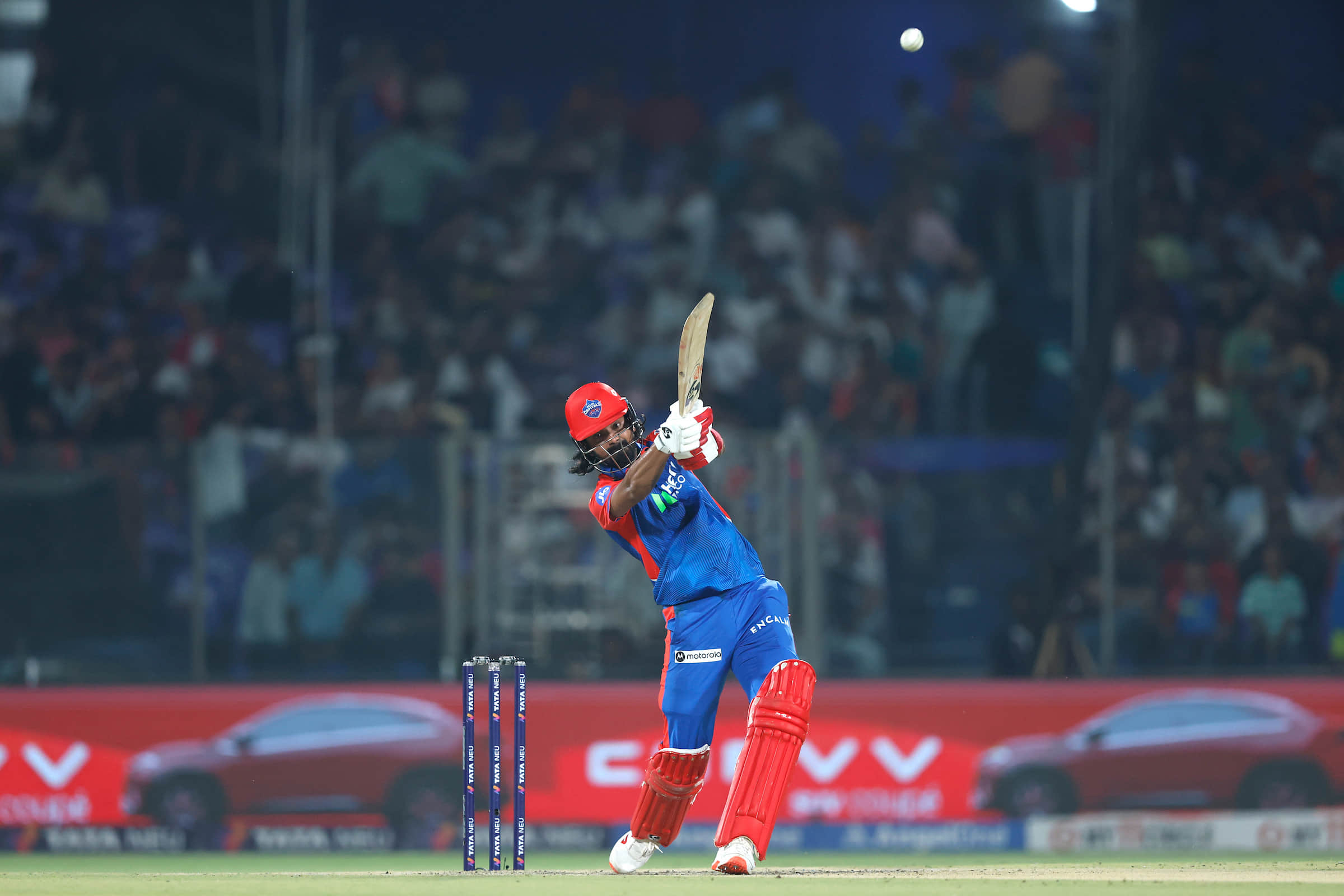 KL Rahul with a massive six for Delhi Capitals against Gujarat Titans