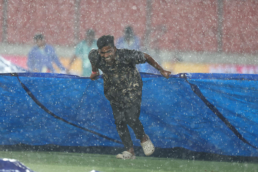 Rain Threat Looms Large Over Crucial MI-DC Clash