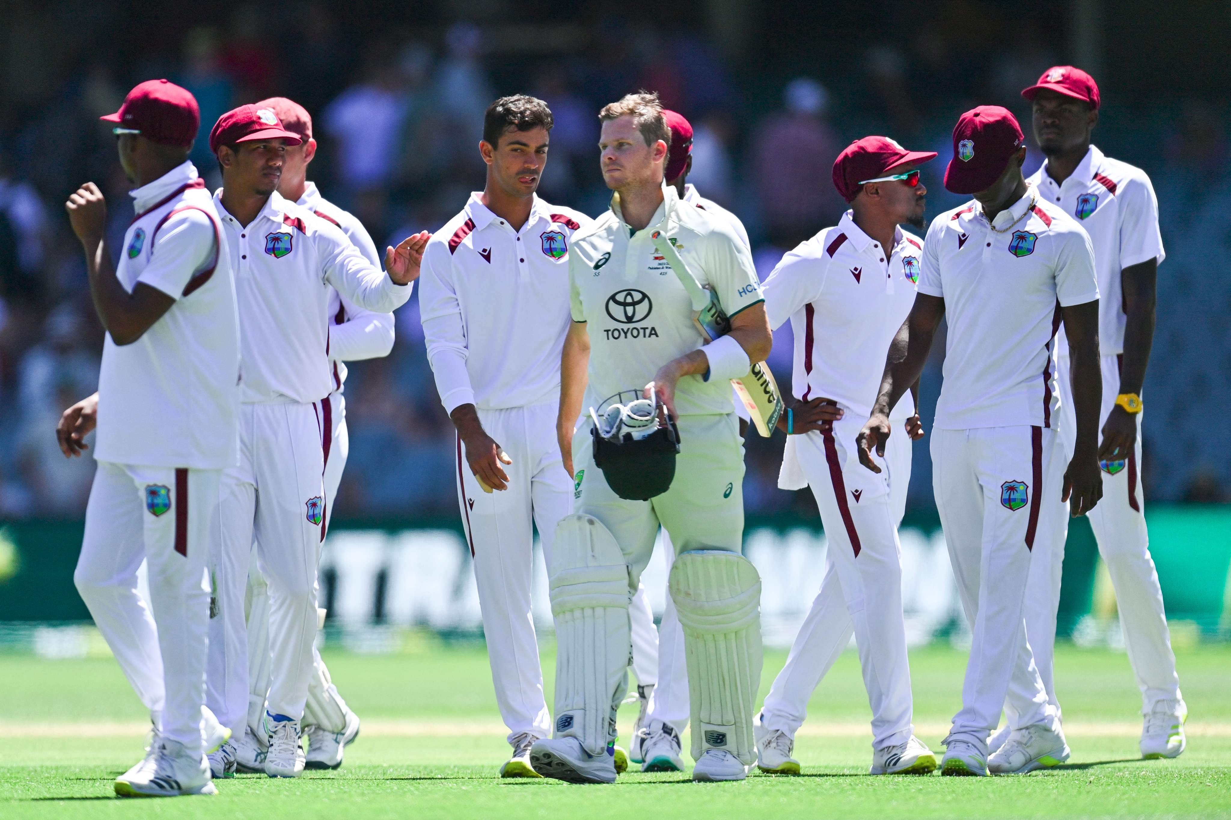 West Indies vs Australia 1st Test 2025: गॉरंटी फैंटेसी टिप्स, पिच और मौसम रिपोर्ट - ड्रीम टीम बनाने से पहले जान लें सब कुछ