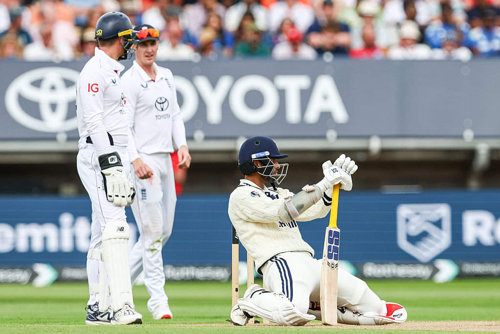 Washington Sundar Shows How Not To Bat With The Tail