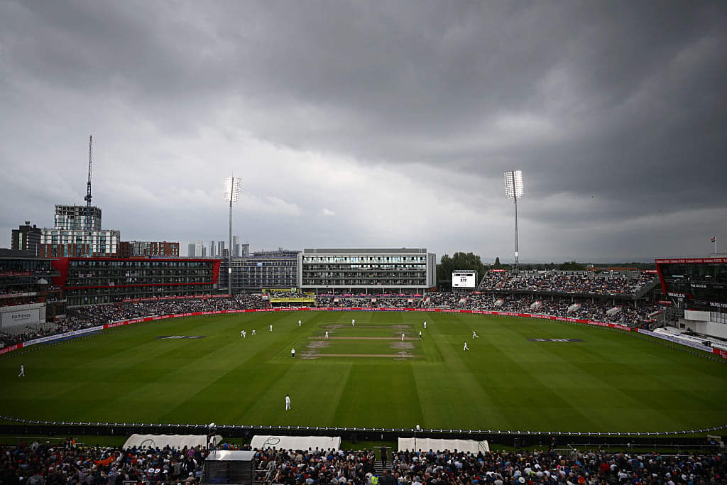 Old Trafford Weather Update: क्या बारिश से धुल जाएगा भारत-इंग्लैंड टेस्ट का दूसरा दिन?