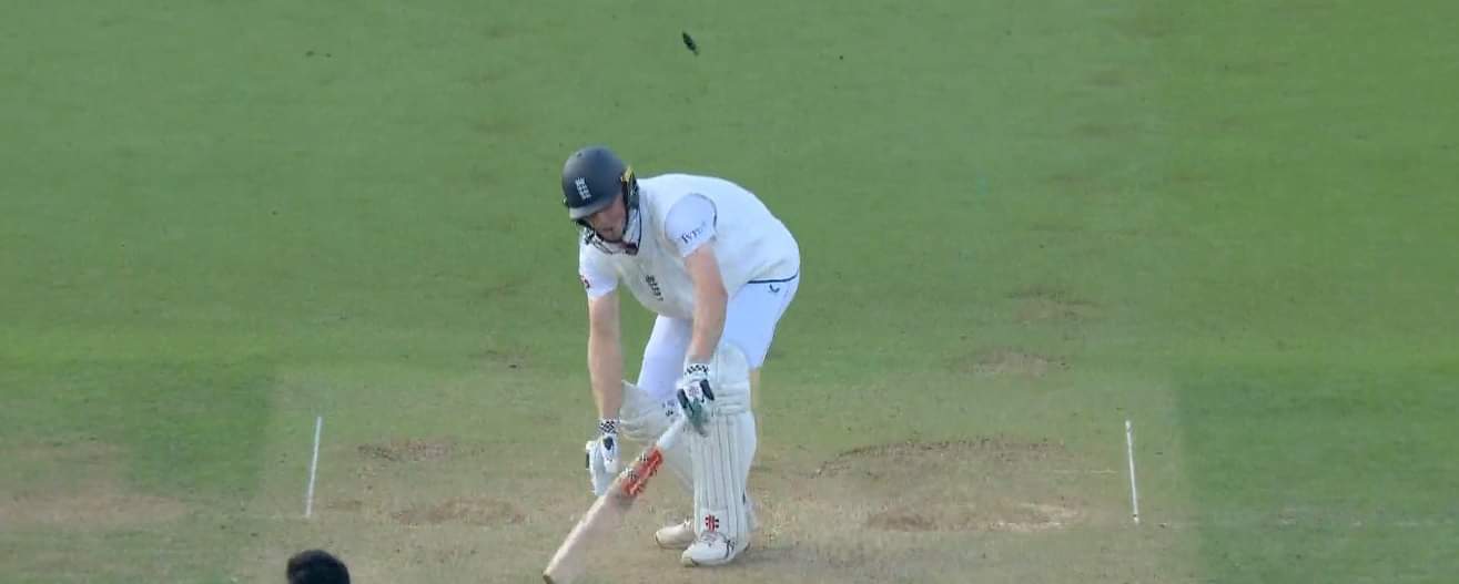 WATCH: CLUTCH Siraj Cleans Up Crawley In Final Over With Perfect Inswinger