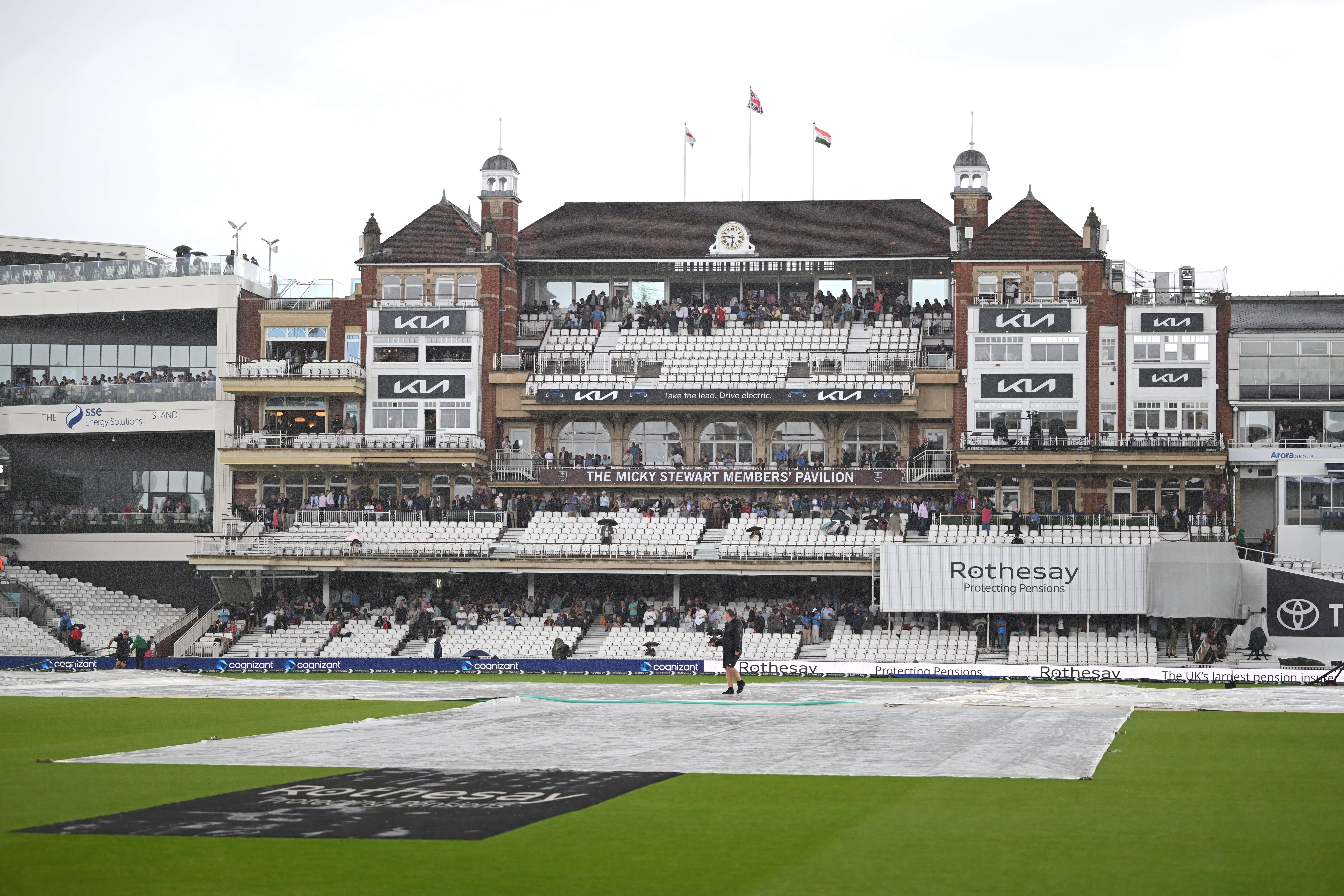 Former England Captain Slams Match Officials Of Oval Test For Day 4 Fiasco