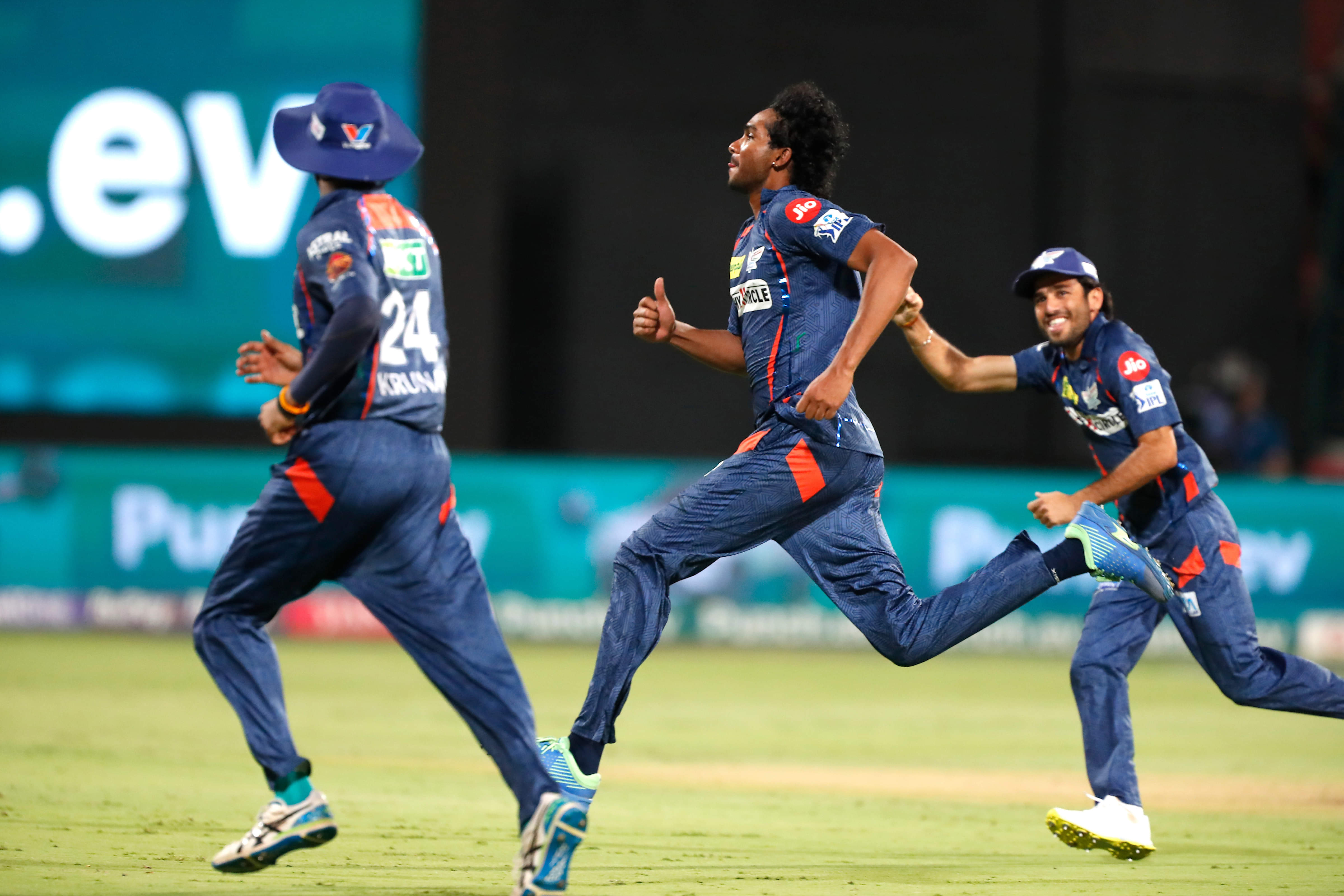 LSG Bowler Who Got Virat Kohli As Maiden IPL Wicket Torments Mumbai in Buchi Babu Trophy