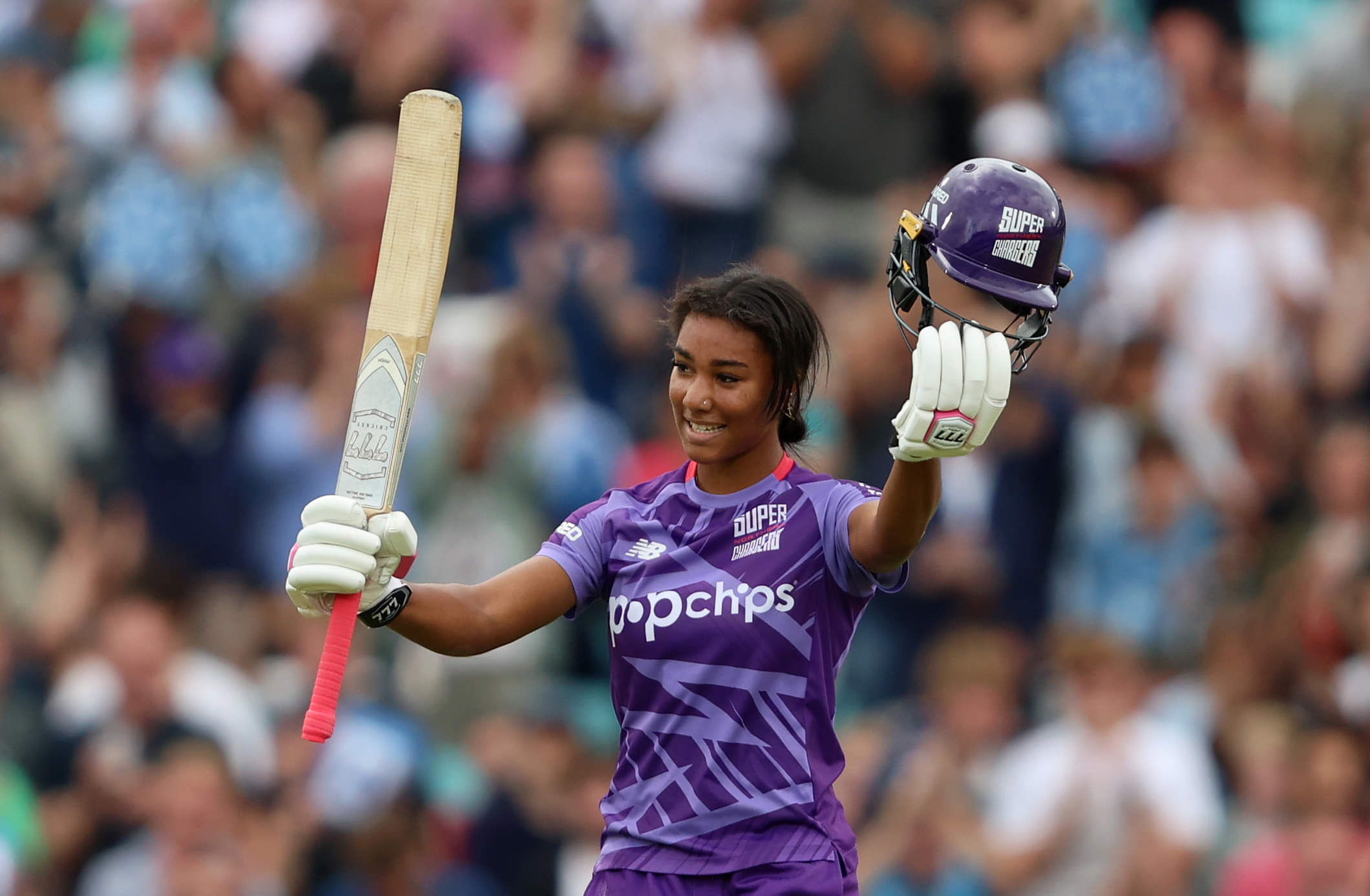 England Unearth A Star As Davina Perrin Scripts History With 42-Ball Ton In The Women's Hundred