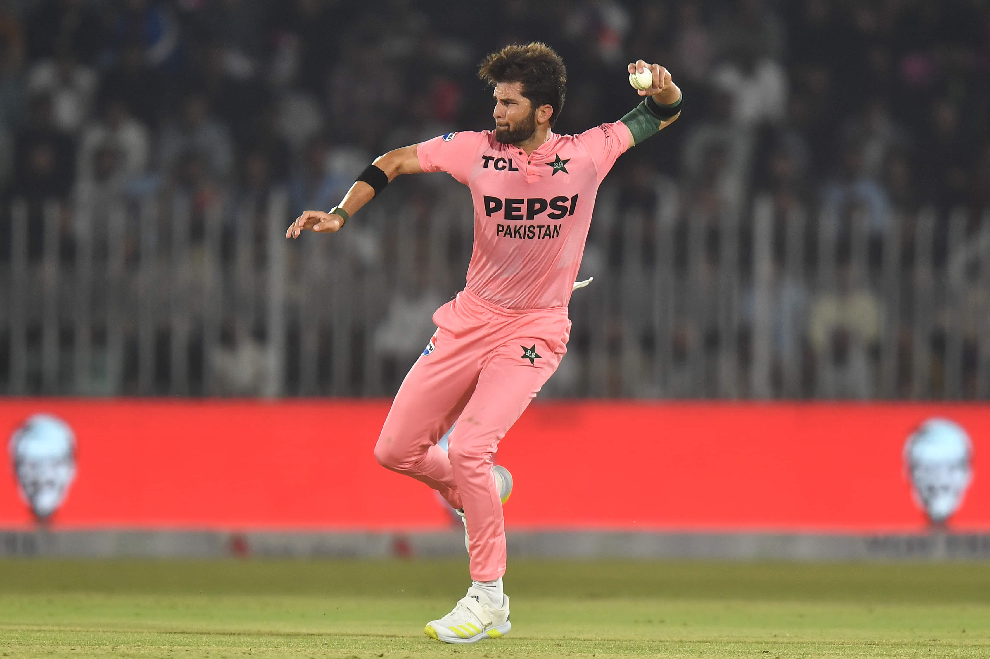 Security Concerns? WATCH Pakistan Captain Host Roof-Top Dinner For ZIM, SL Players