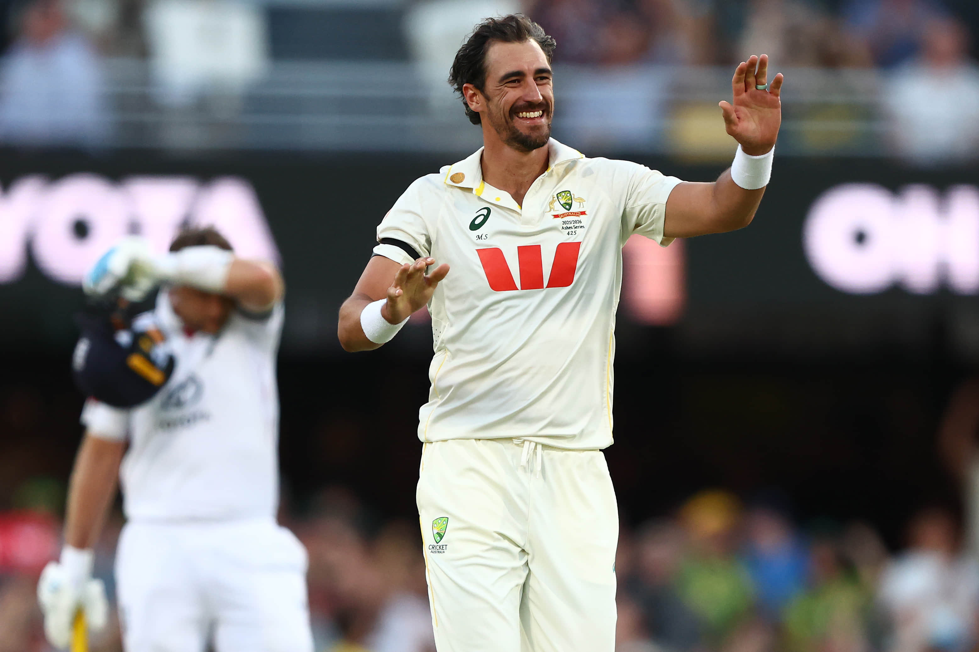 Starc Surpasses Akram To Become Highest Wicket-Taker In Tests Among Left Arm Pacers