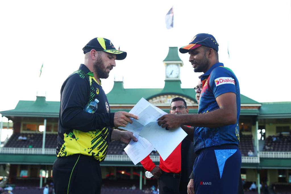 Maxwell, Inglis help Australia make it 4-0