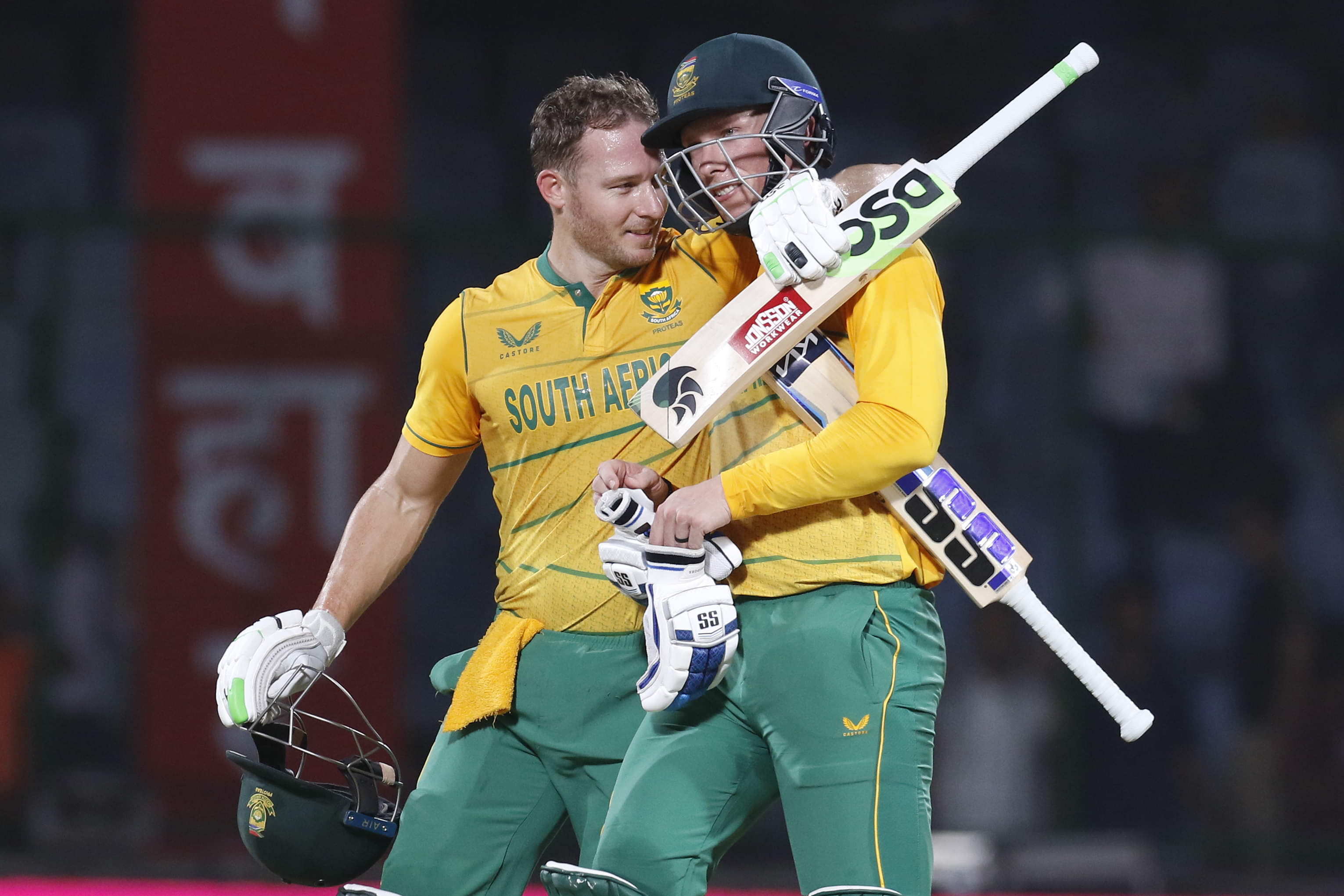Miller, RvD's epic stand sails SA through to record run chase 
