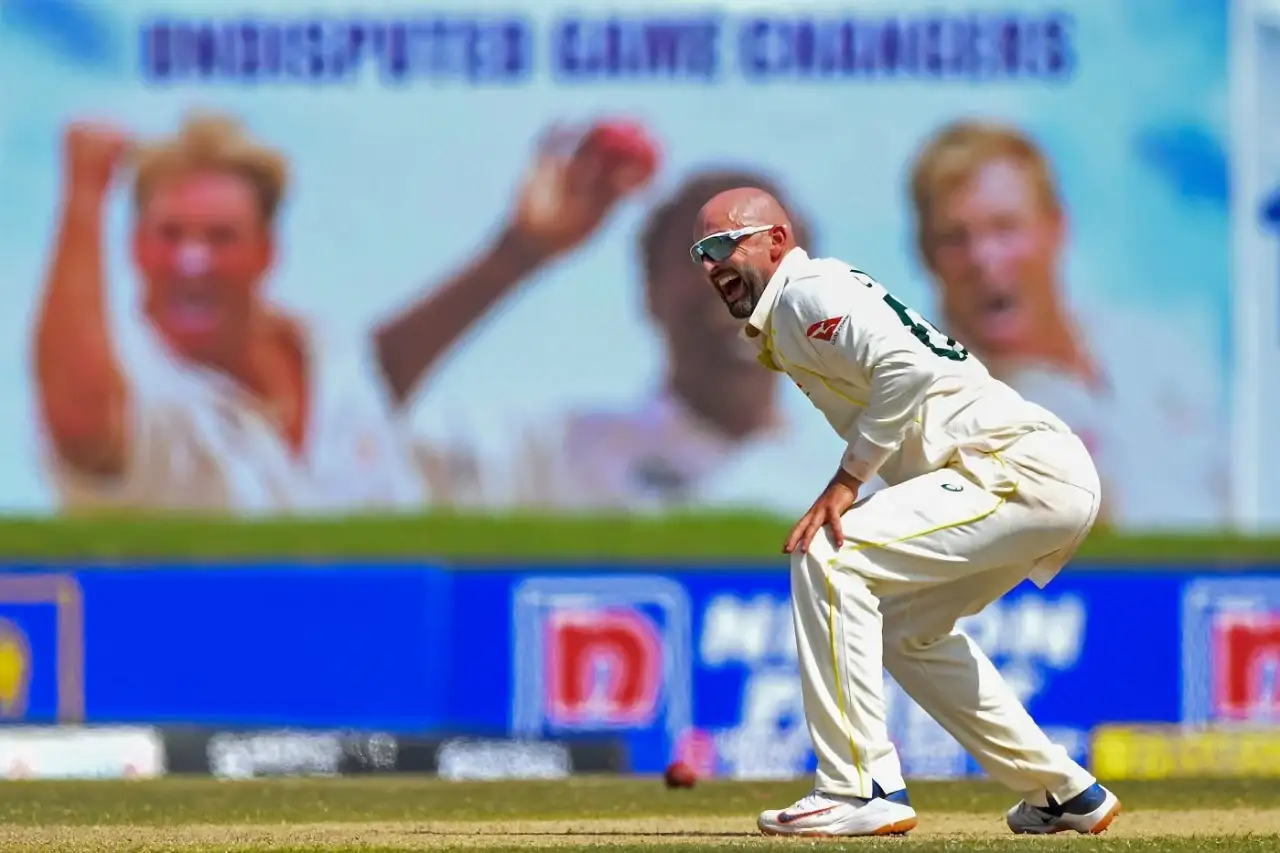 Australia lose three after Lyon dismantles Sri Lanka