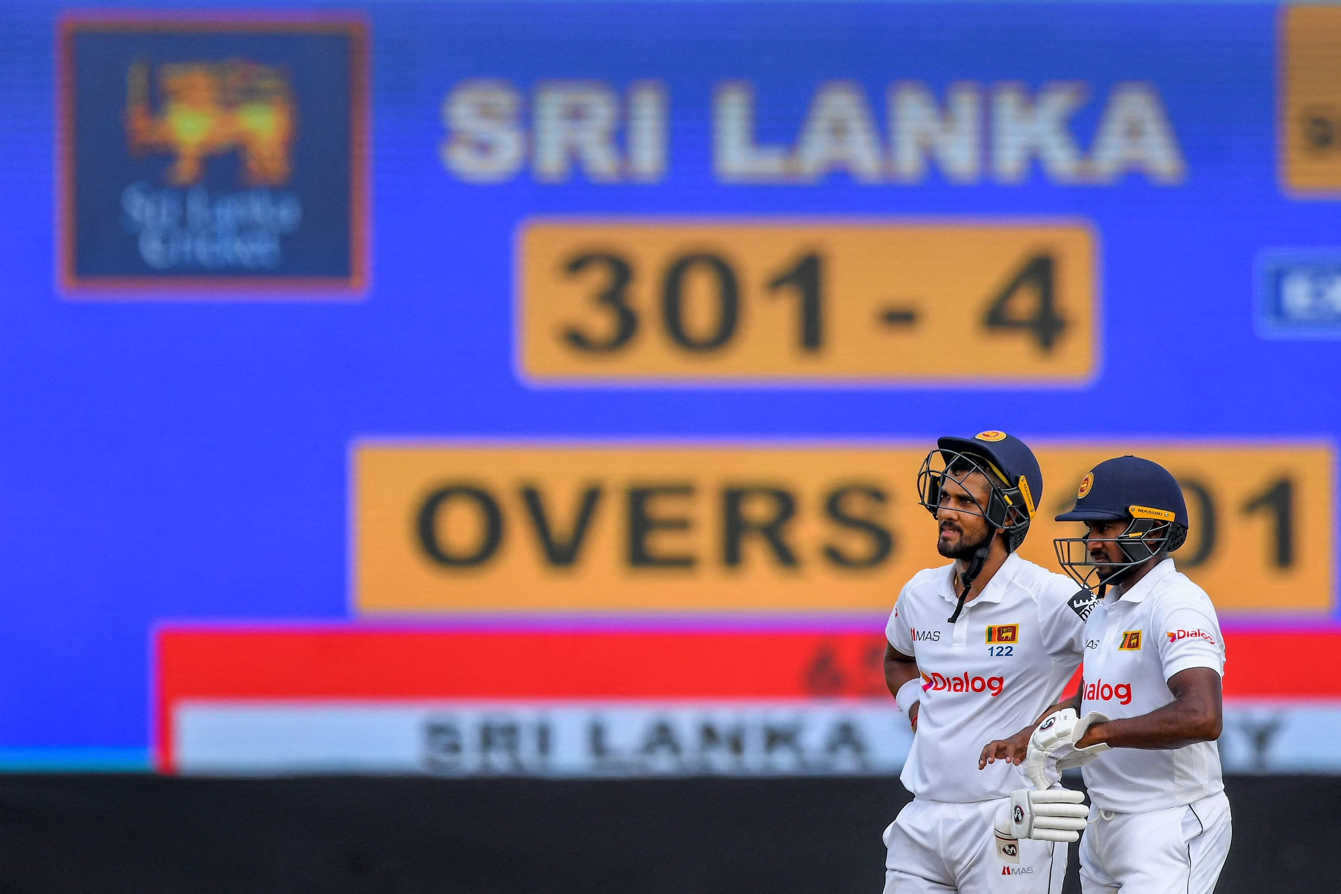 Chandimal, Kamindu hand SL the initiative: As it happened