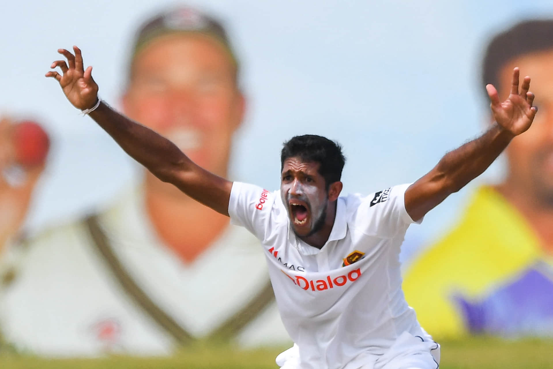 Sri Lanka hit back with early wickets after Afridi's four-fer