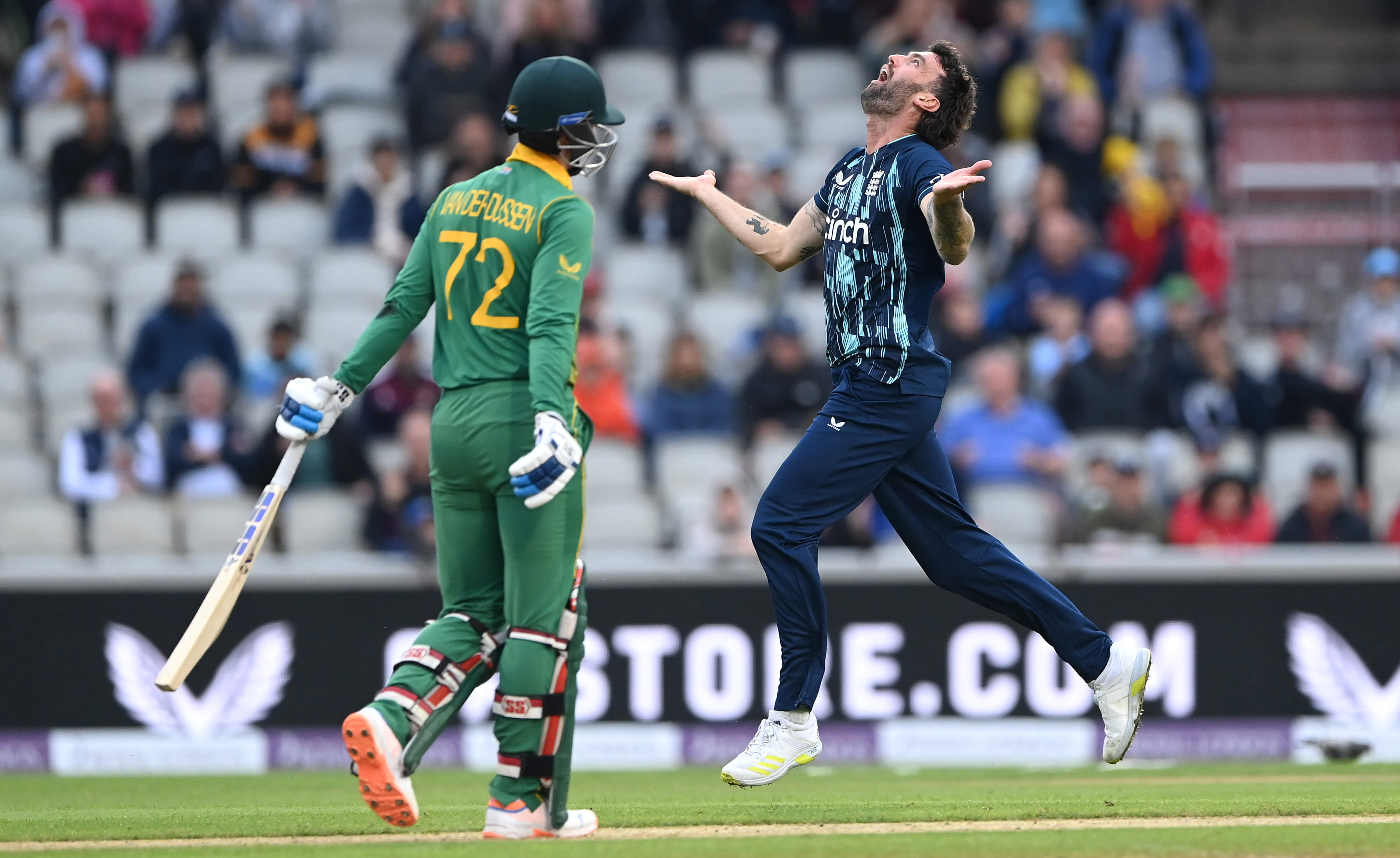 As it happened: Clinical England hammer South Africa to level the series