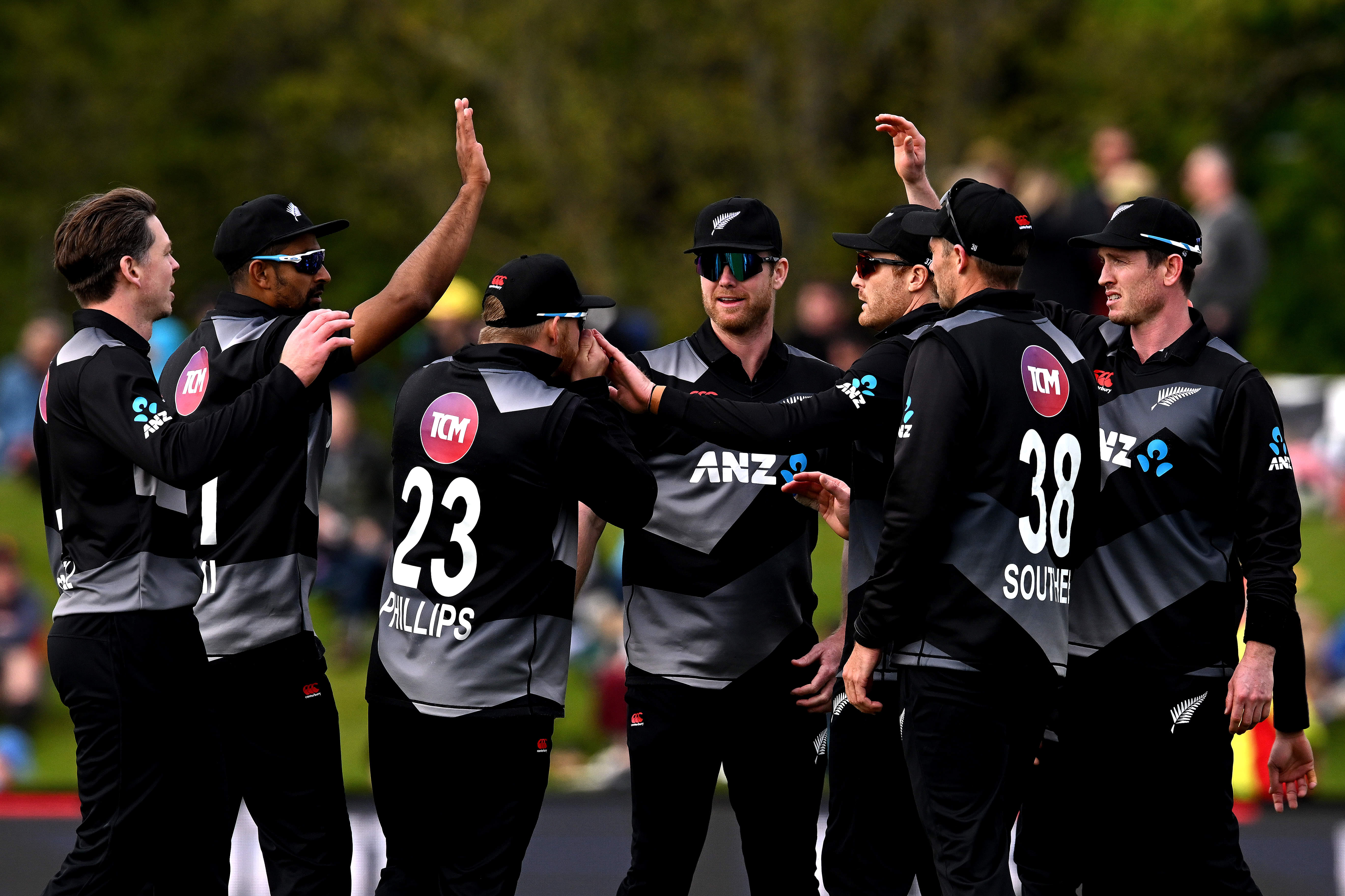 Clinical NZ book place in tri-series final: As it happened