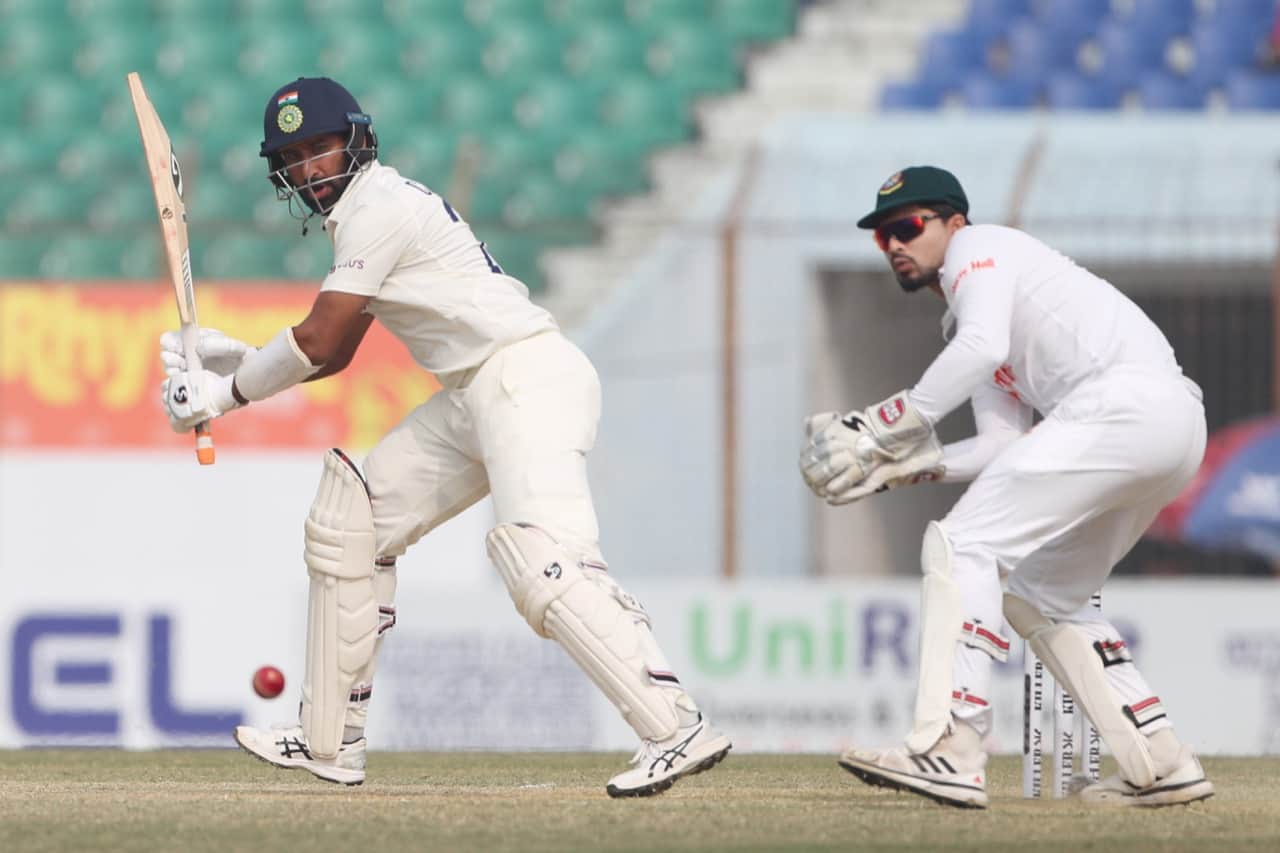 Bangladesh negate threat in final session: As it happened