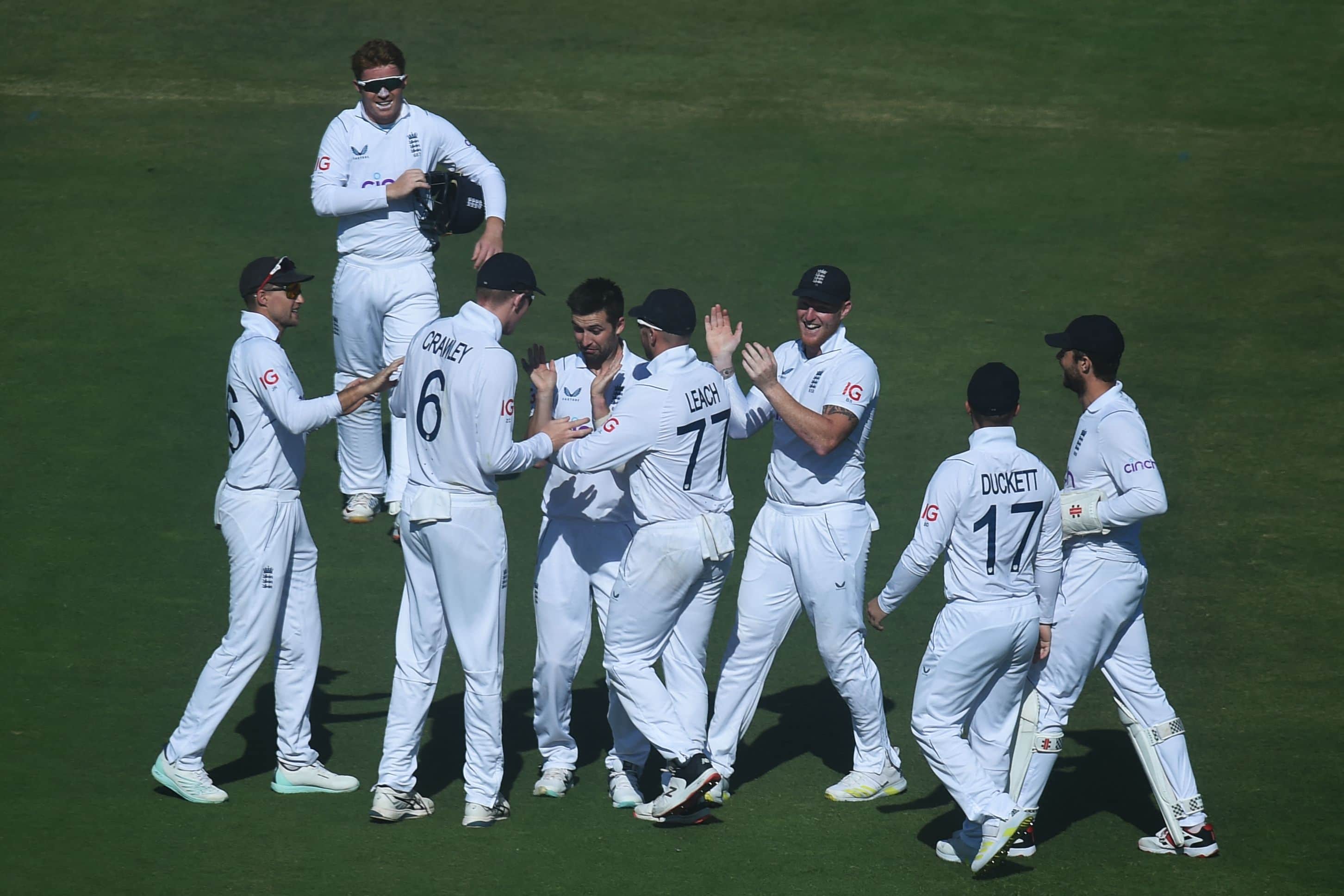 STUMPS, DAY 1: England bowl Pakistan out to take opening day honours 
