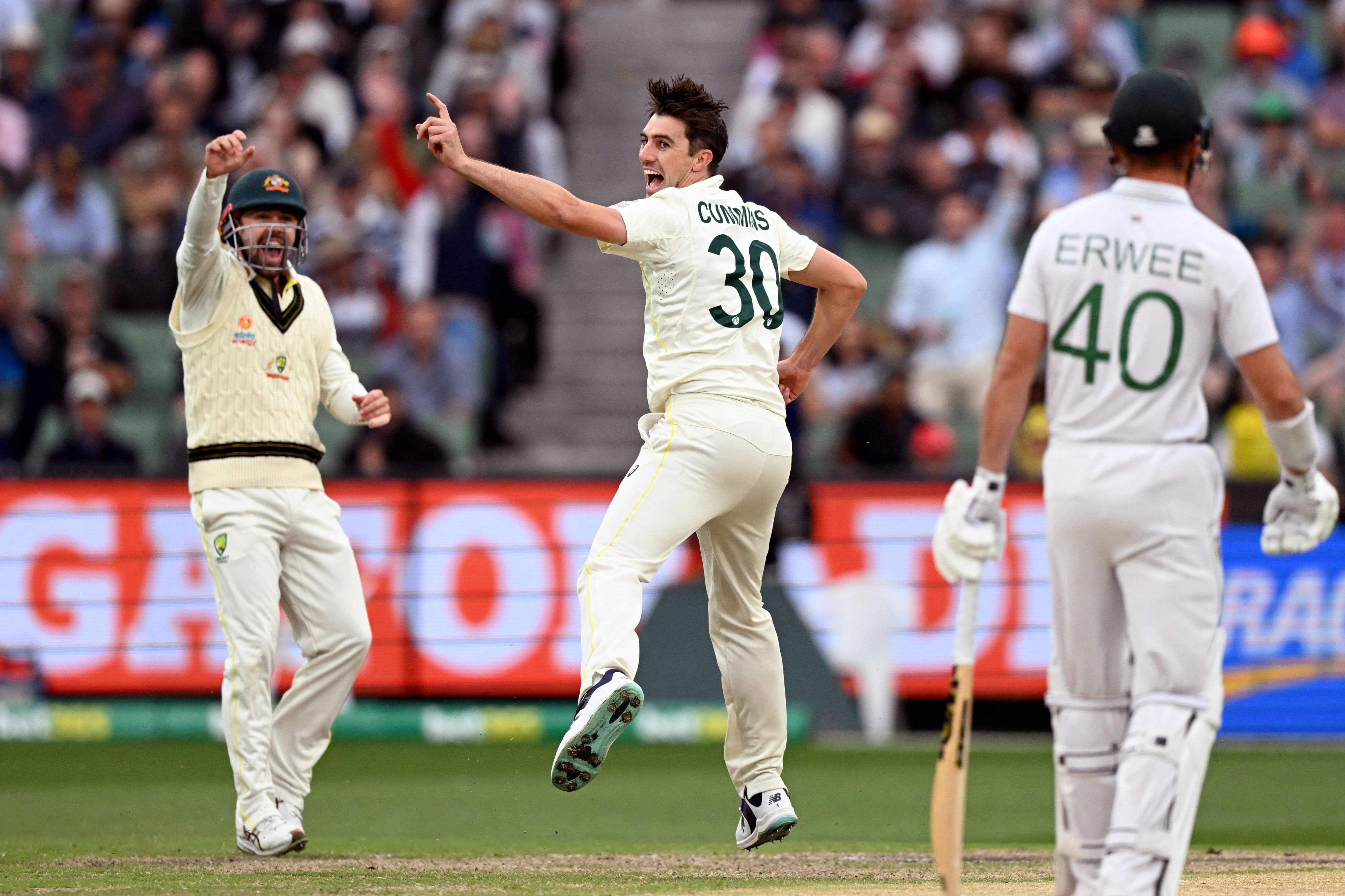 Stumps, Day 3: Rain intervention halts Australia's charge 