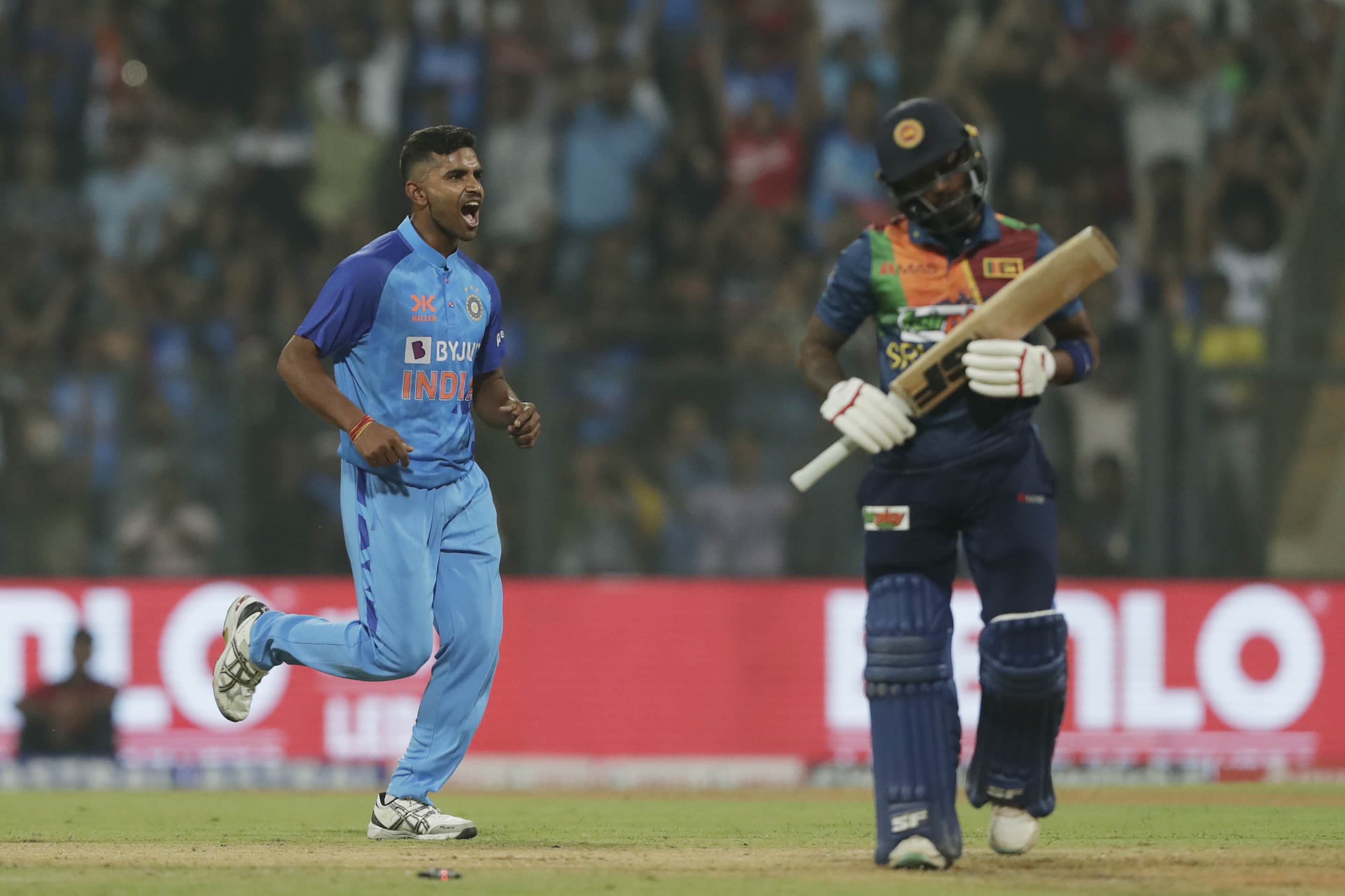 IND escape with two-run victory: As it happened