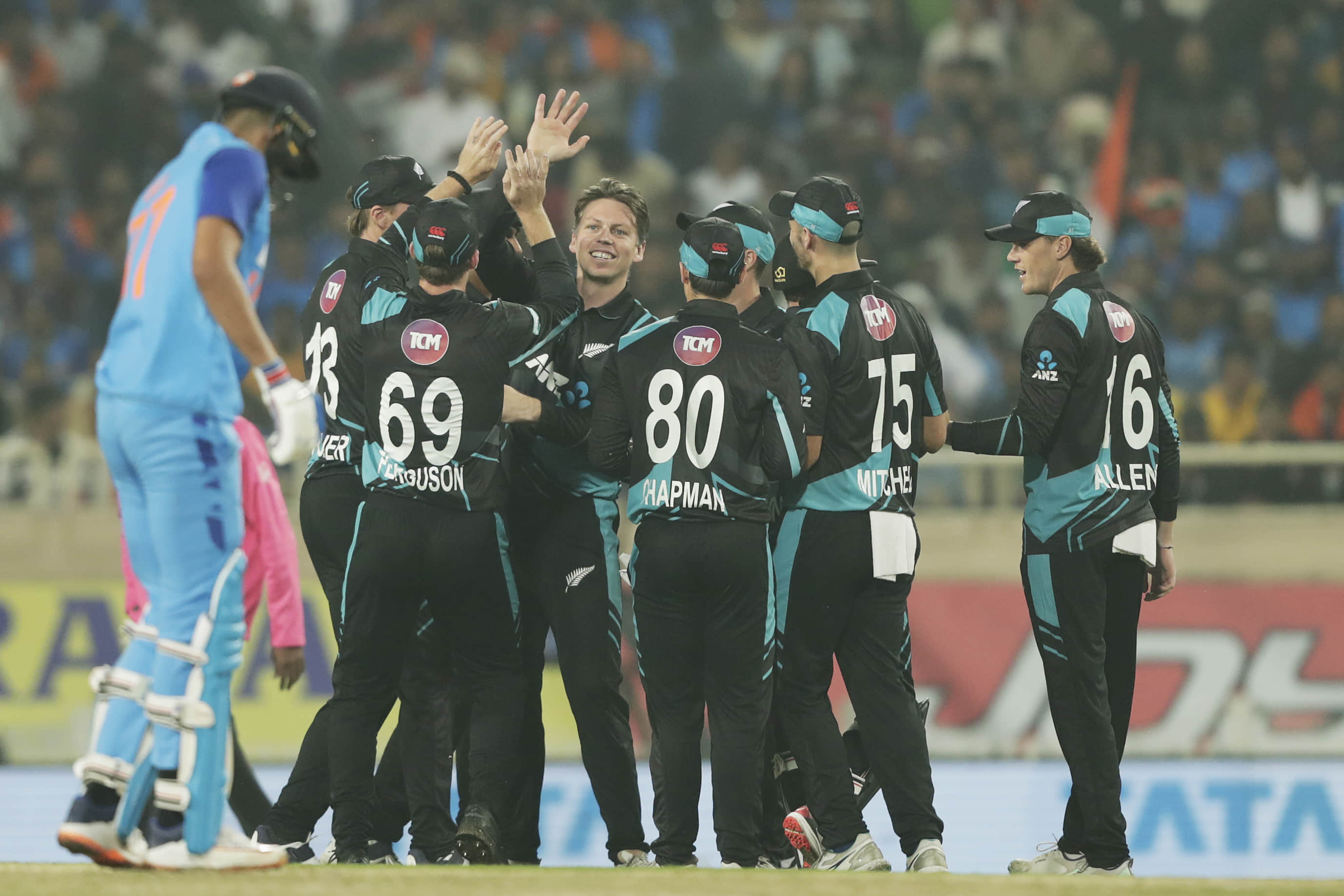 As it happened: NZ go 1-0 up with a clinical 21-run win 