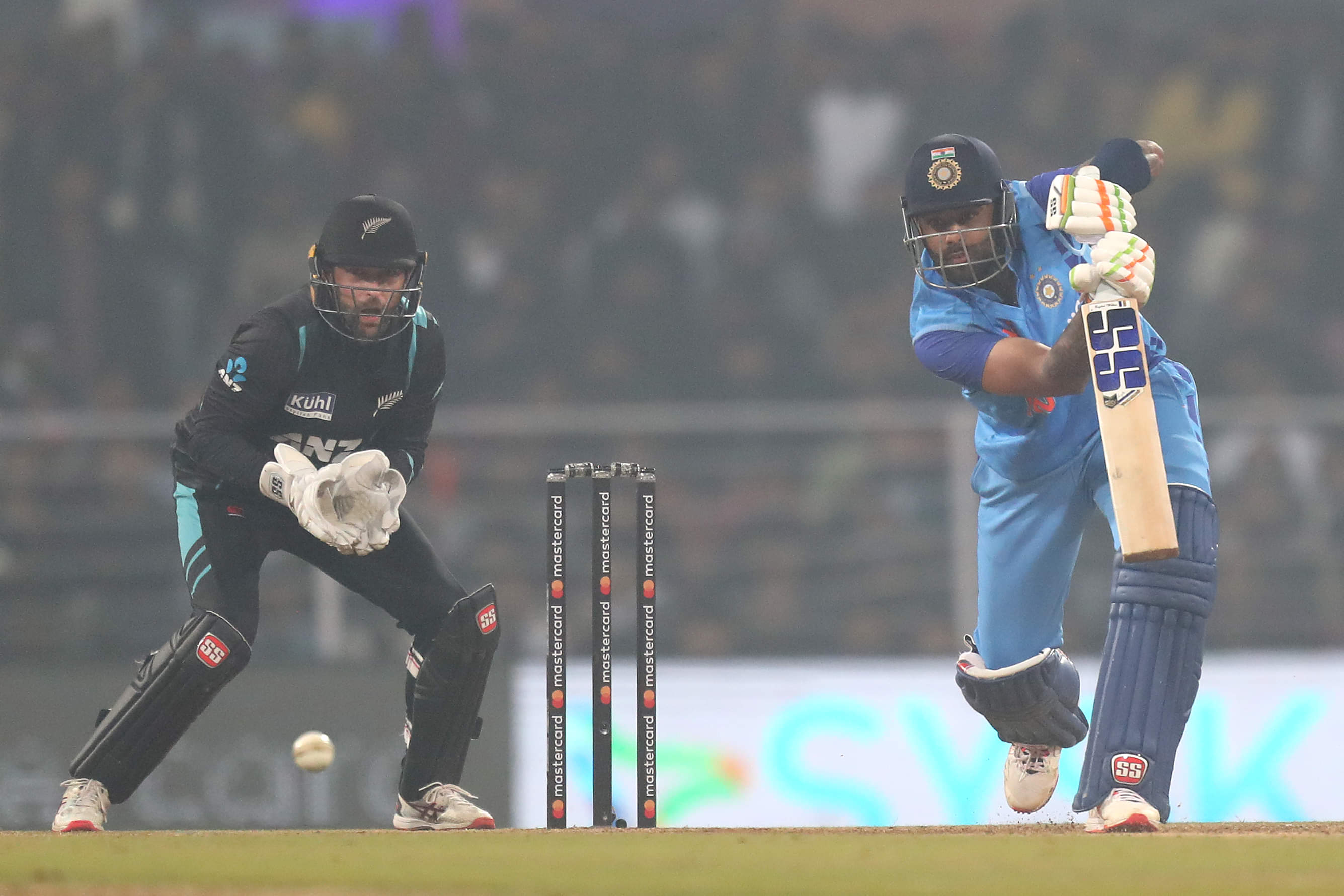 Scratchy India record six-wicket win to level series