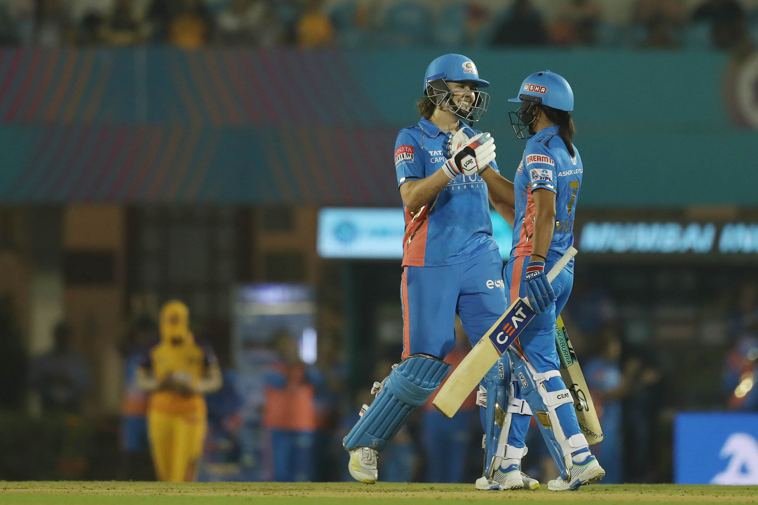 Sciver-Brunt, Harman cruise Mumbai to fourth successive win