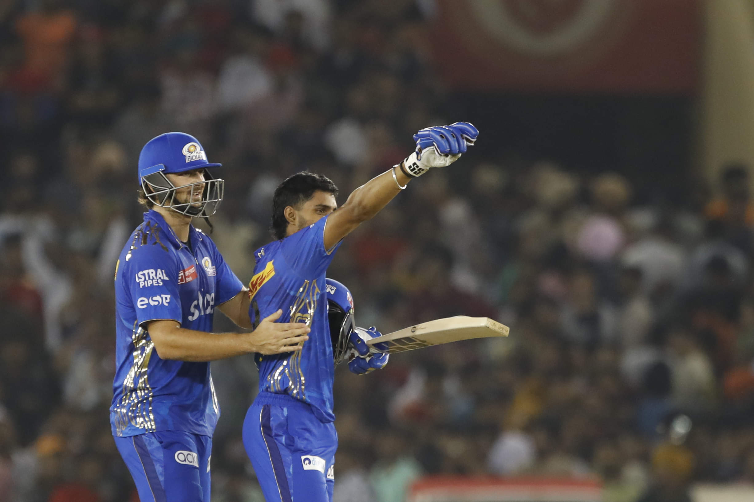 Mumbai breeze past Punjab's 214 with an over to spare