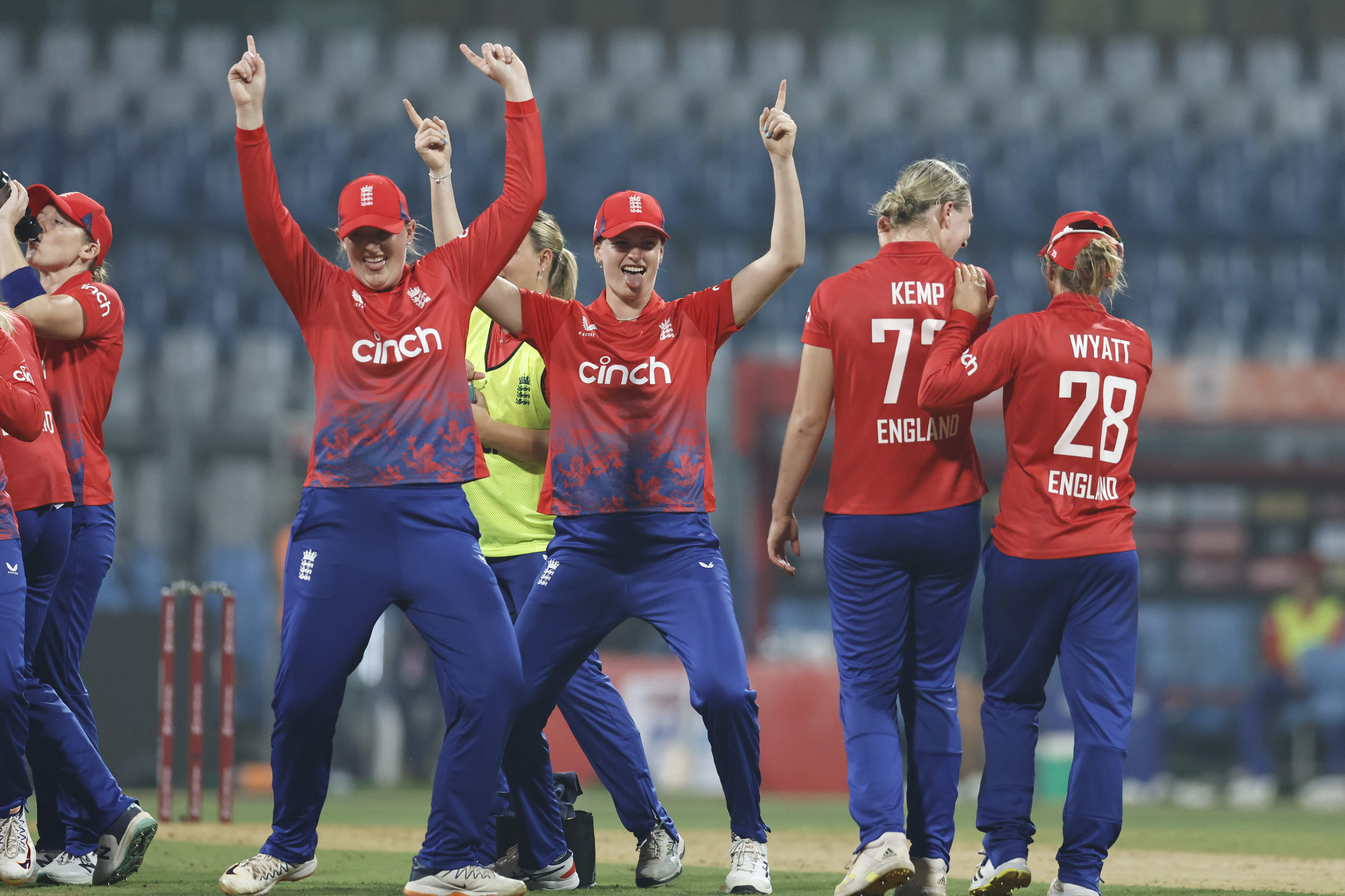 England choke India by spin as Harmanpreet's team falls short by 38 runs - As It Happened