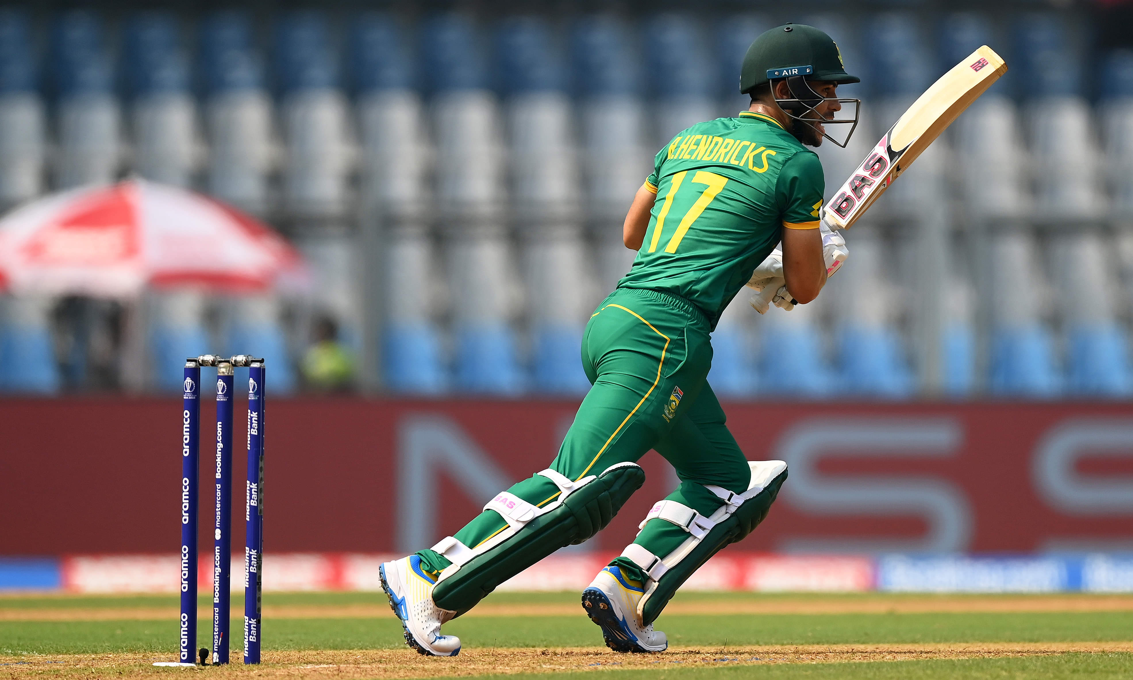 Hendricks and Co. make easy work of challenging target