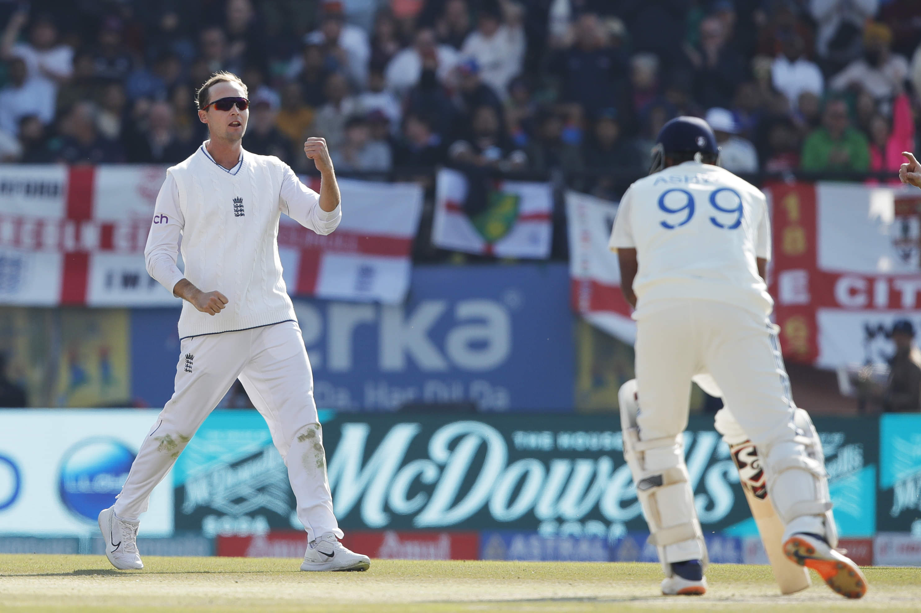 Hundreds from Rohit, Gill put India 255 runs ahead on Day 2