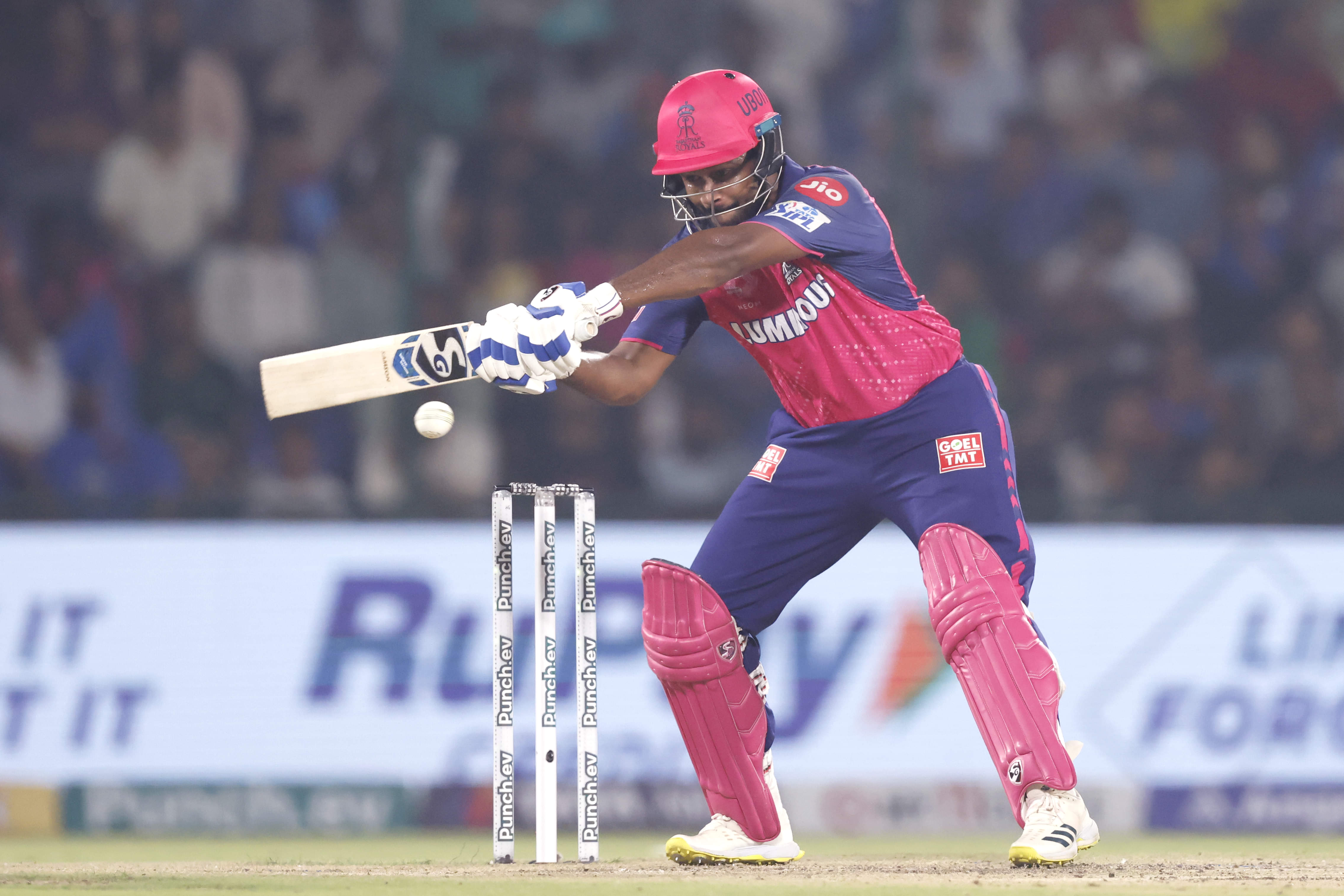 DC hold their nerve after Samson's 86: As it happened