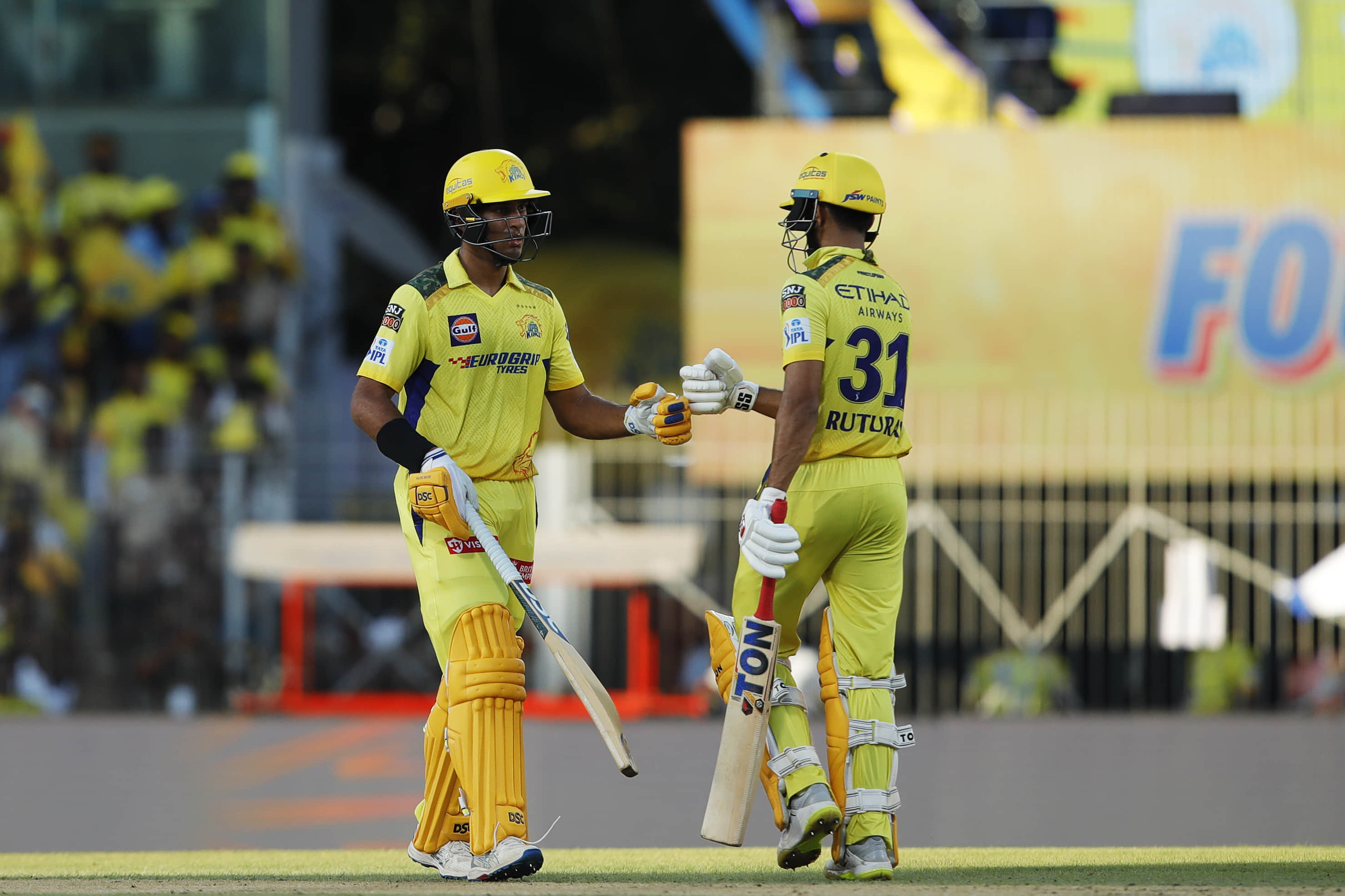 Gaikwad anchors CSK home in tricky conditions: As it happened