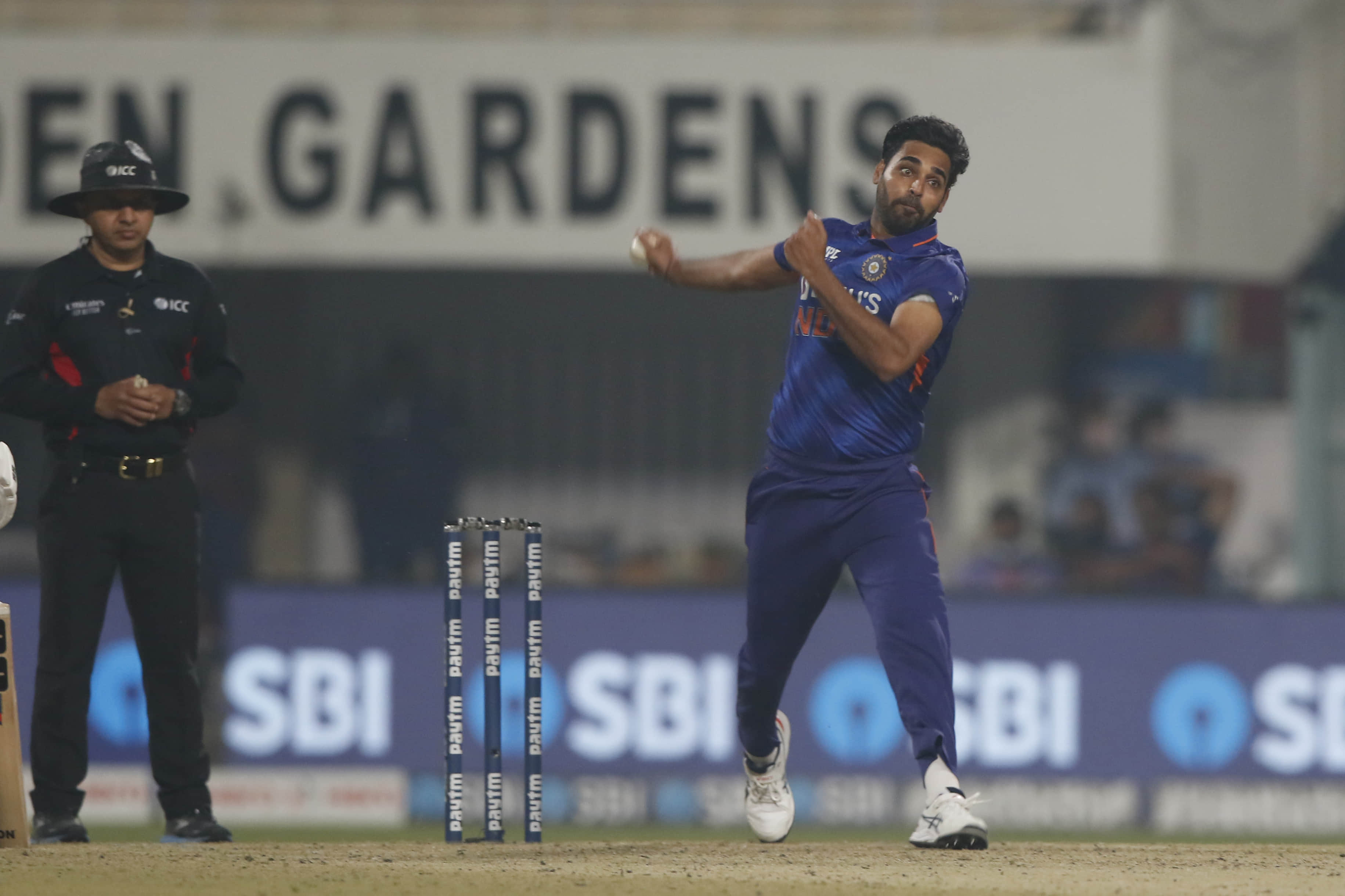 Bhuvneshwar, Harshal hold nerve as India seal T20I series