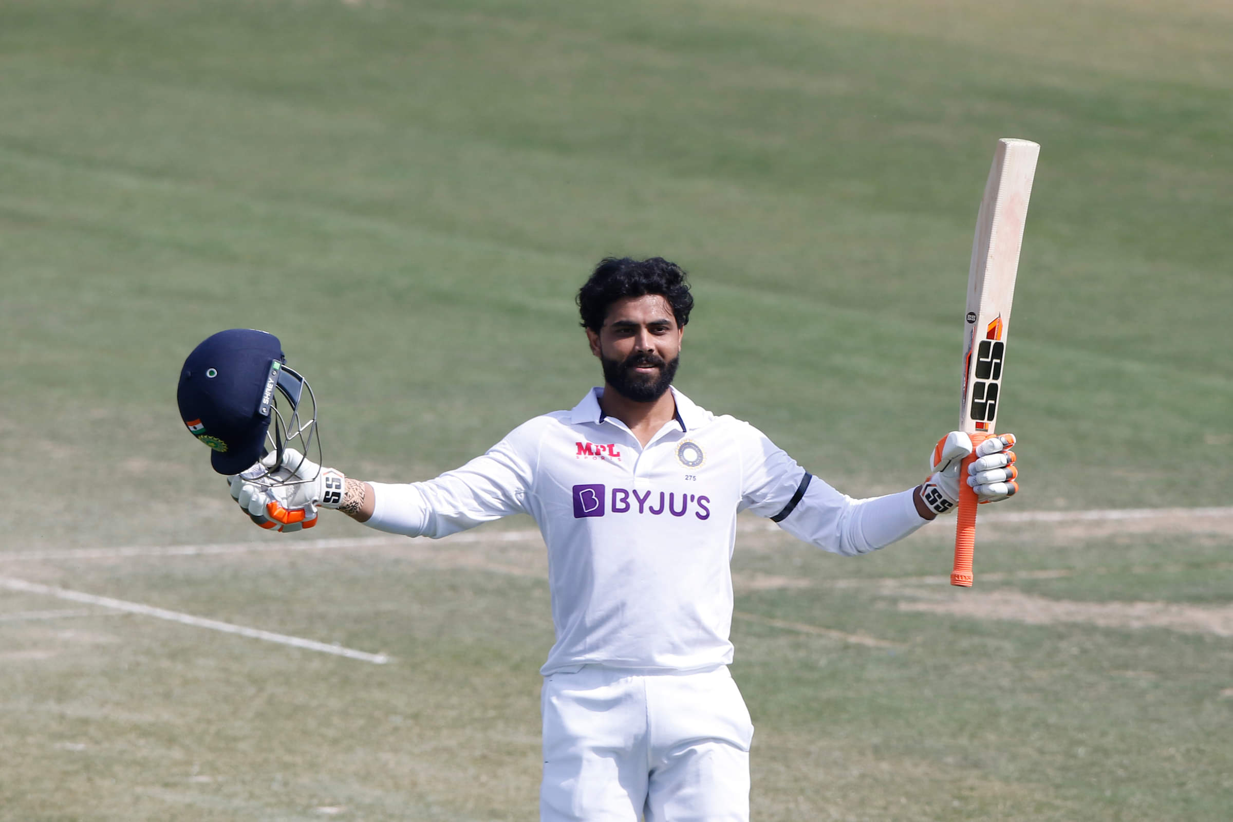 With heaven’s blessings, ‘Rockstar’ Jadeja puts on a show