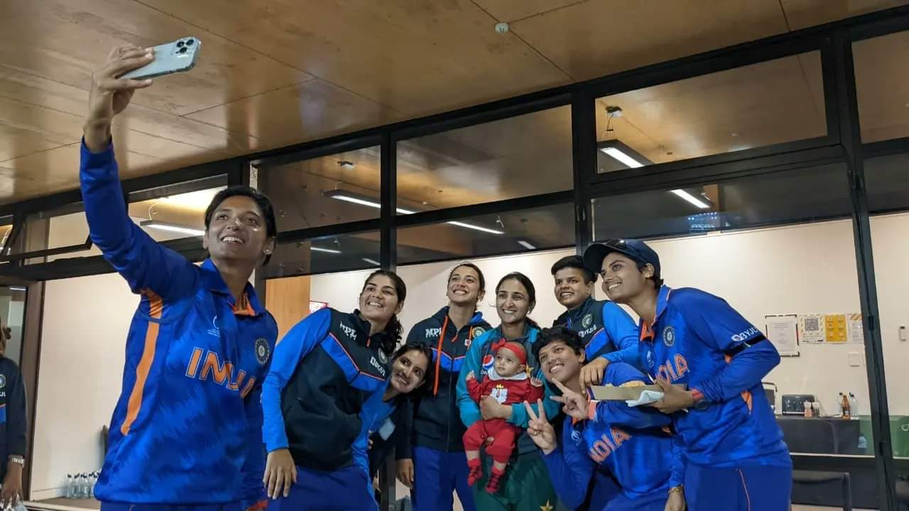 Mandhana hails "inspirational" Maroof for returning to action six months after child birth