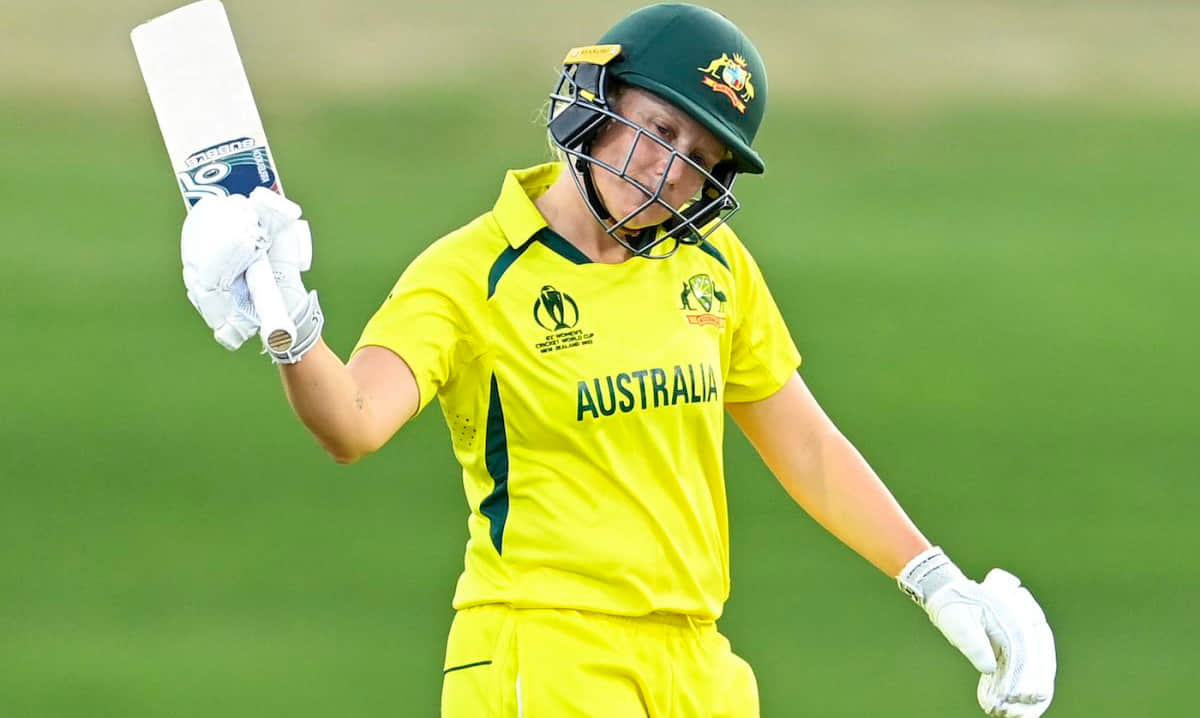 All-round Australia cruise to seven-wicket win over Pakistan