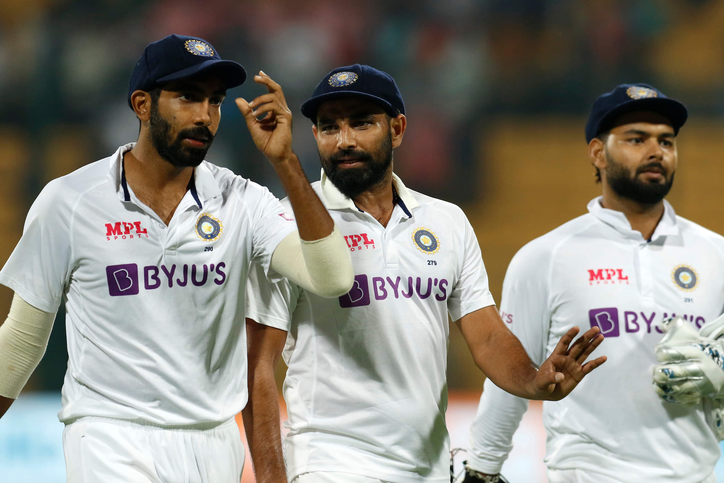 India on verge of another home series win after Sri Lanka are left with an uphill task